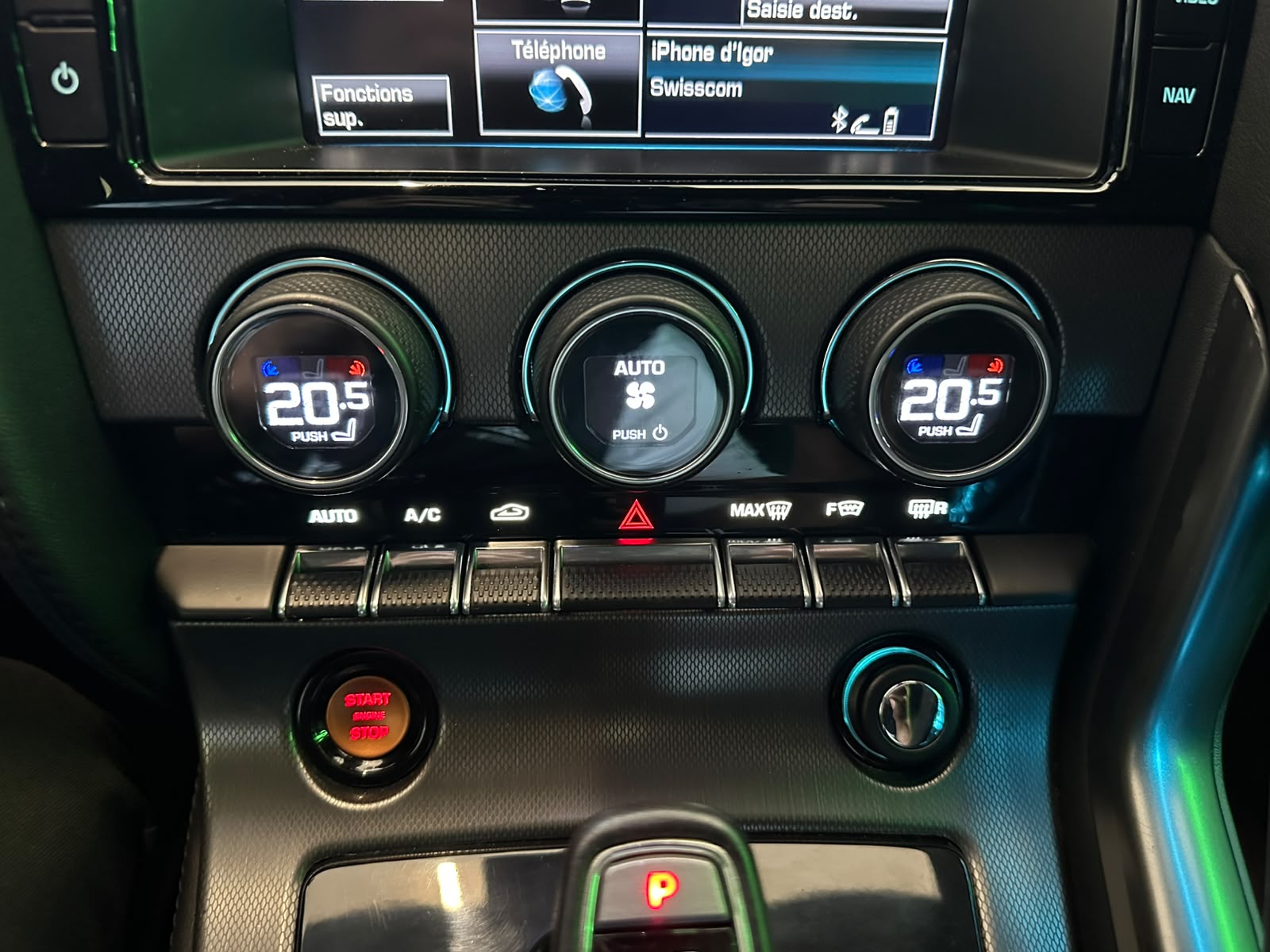 JAGUAR F-Type Coupé S 3.0 V6 S/C *Toit Pano *Echappement Sport-image-18