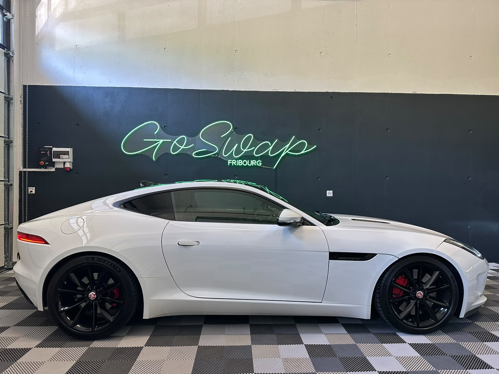 JAGUAR F-Type Coupé S 3.0 V6 S/C *Toit Pano *Echappement Sport-image-6