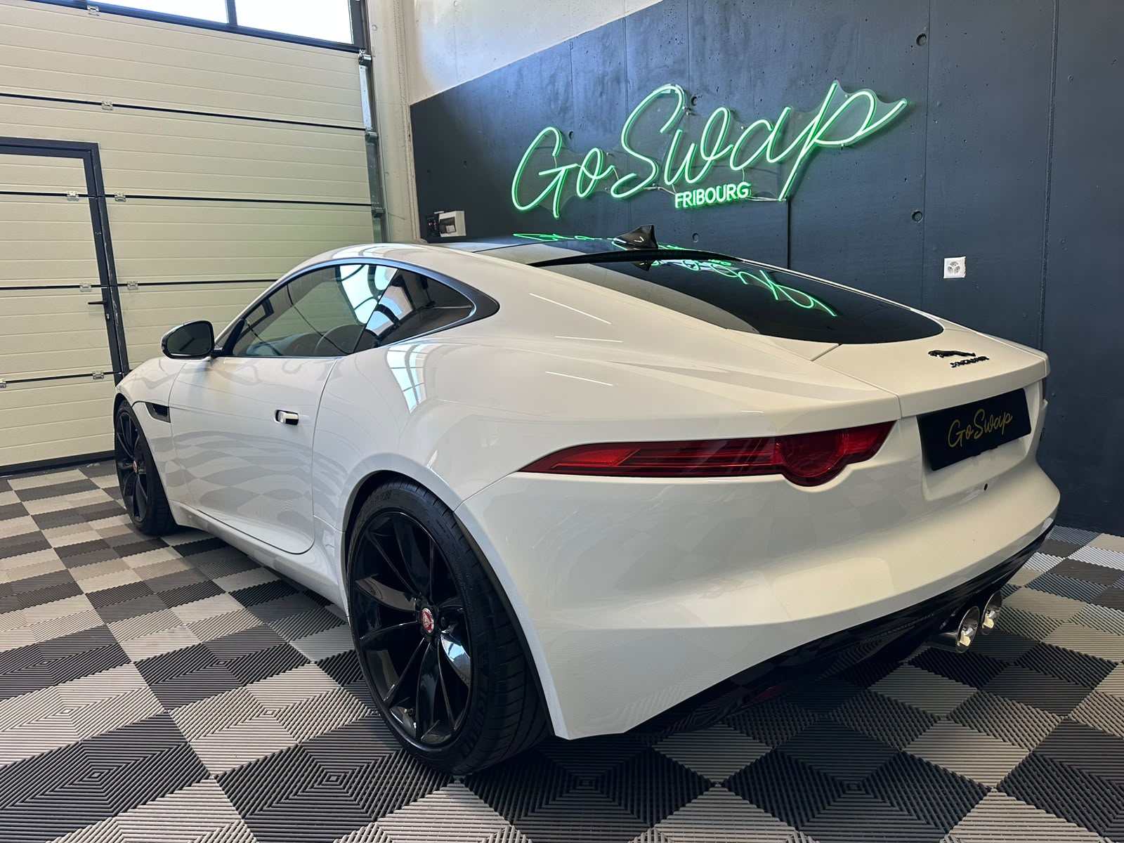 JAGUAR F-Type Coupé S 3.0 V6 S/C *Toit Pano *Echappement Sport-image-3