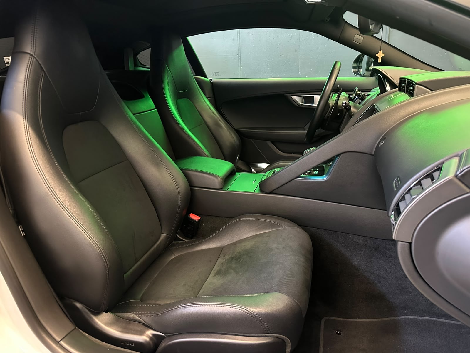 JAGUAR F-Type Coupé S 3.0 V6 S/C *Toit Pano *Echappement Sport-image-10