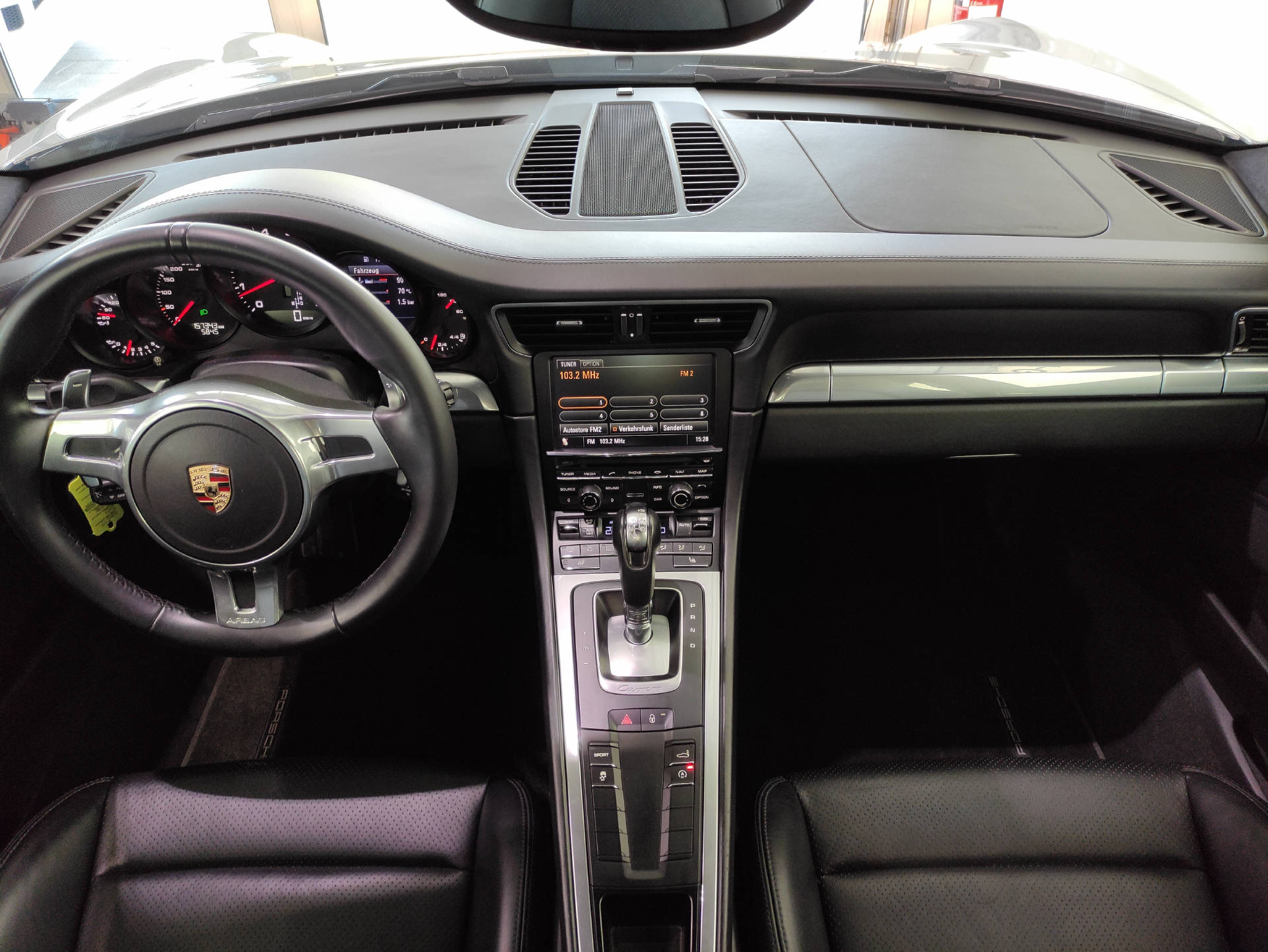 PORSCHE 911 Coupé 3.4 Carrera PDK-image-12