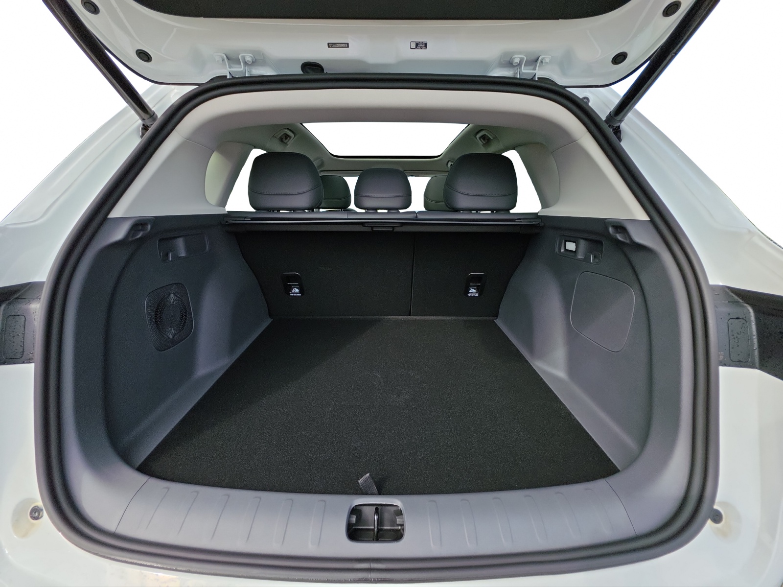 LEAPMOTOR B10 EV-image-13