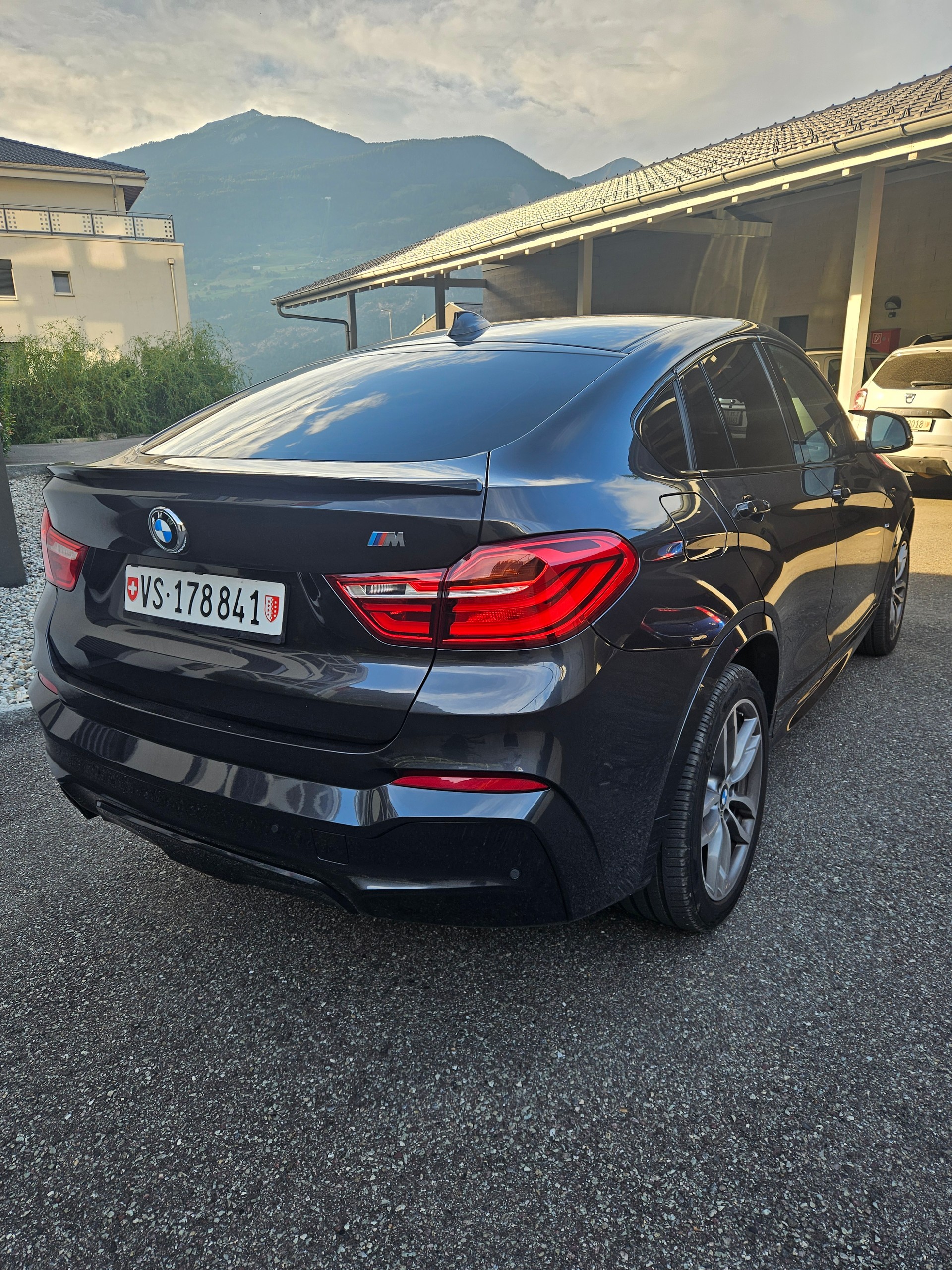 BMW 28i xDrive SAG-image-2