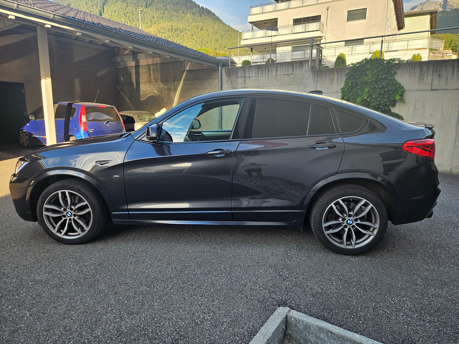BMW 28i xDrive SAG-image-5