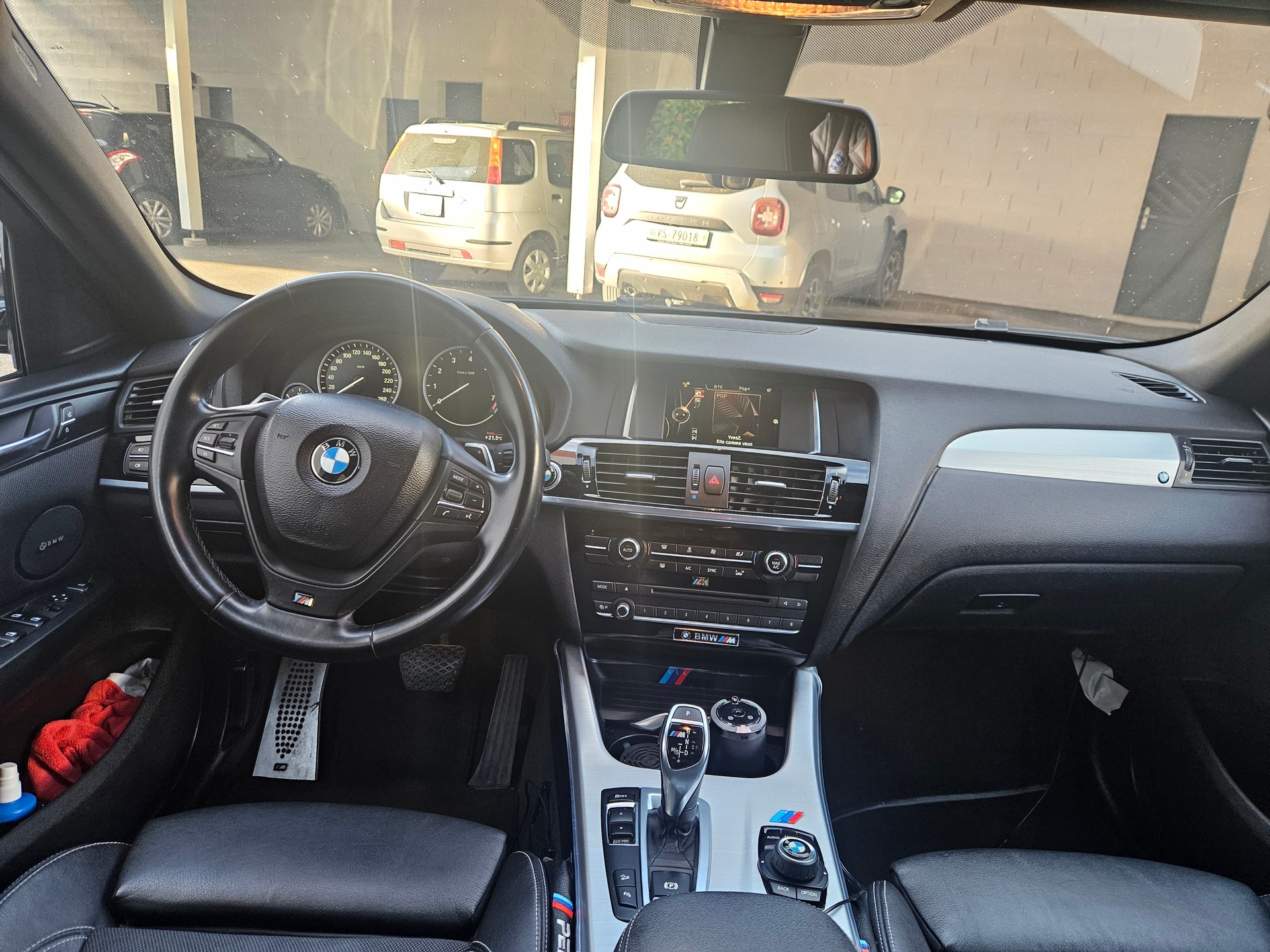 BMW 28i xDrive SAG-image-1