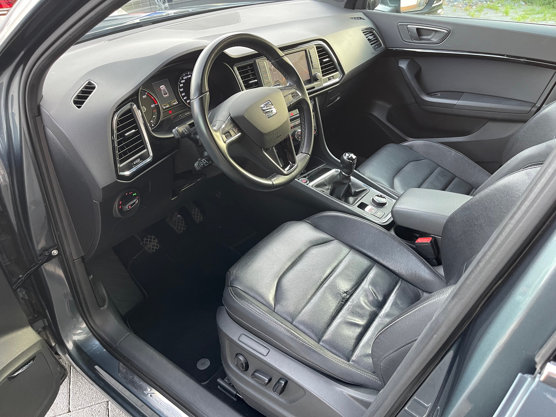 SEAT Ateca 2.0 TDI CR Xcellence 4Drive-image-9