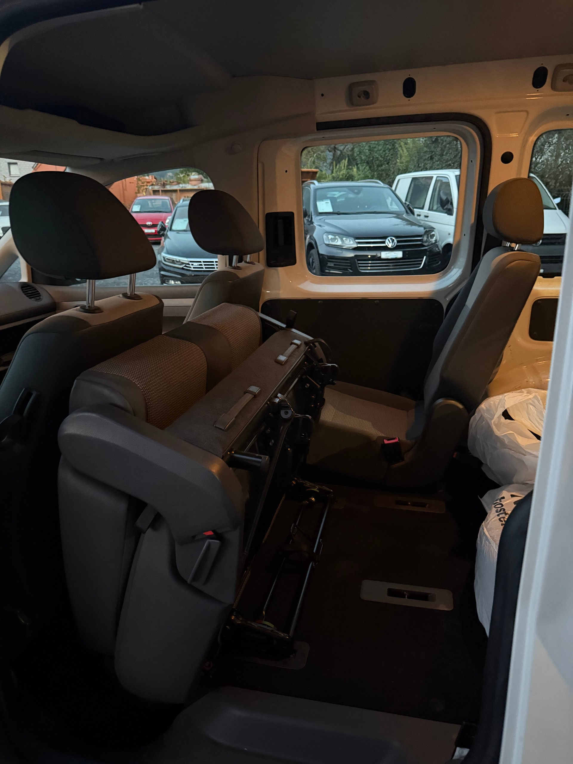 VW Caddy 2.0 TDI BlueMotion Technology-image-20