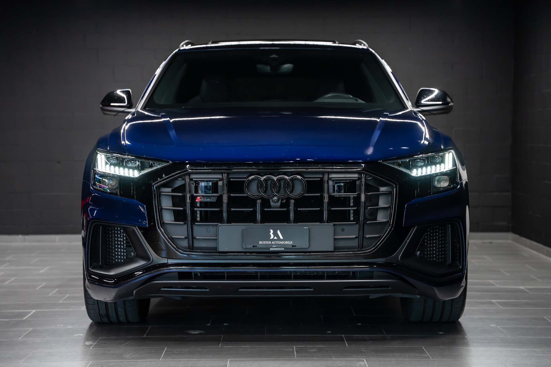 AUDI SQ8 TFSI quattro tiptronic / Gratis Service / Audi Garantie / Sitzkühlung / Carbon / Schiebedach / AHK / Head Up uvm..-image-2