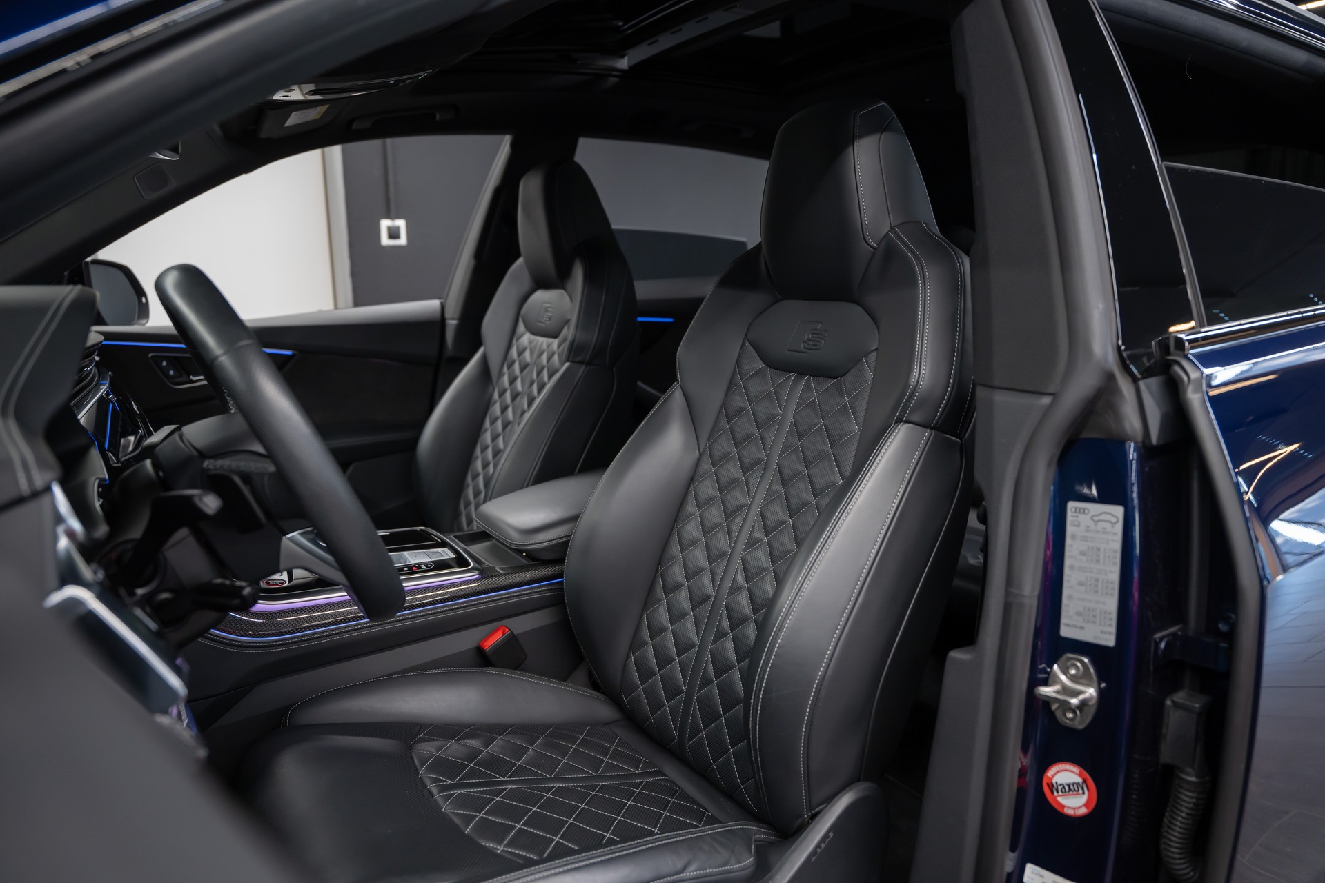 AUDI SQ8 TFSI quattro tiptronic / Gratis Service / Audi Garantie / Sitzkühlung / Carbon / Schiebedach / AHK / Head Up uvm..-image-10