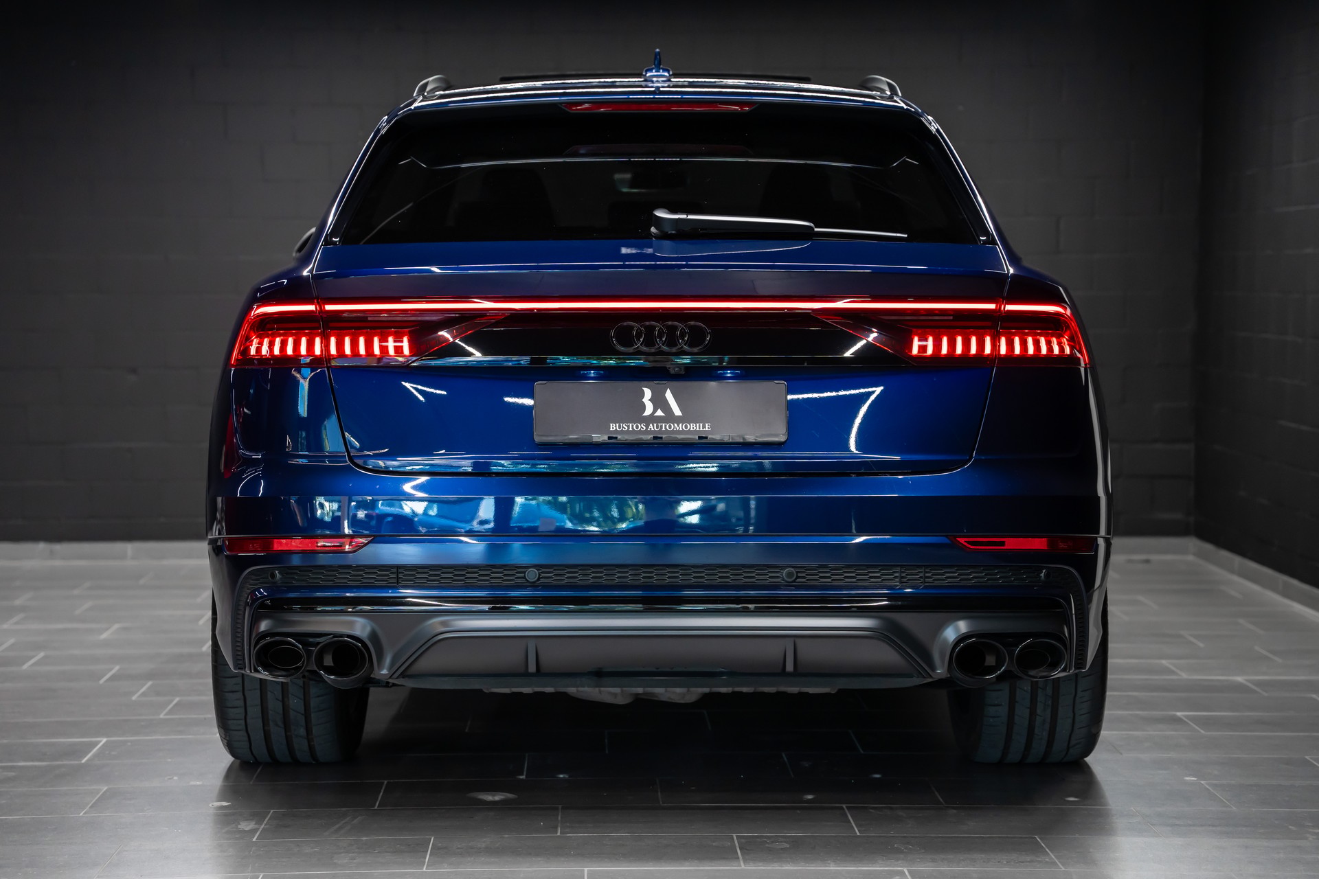 AUDI SQ8 TFSI quattro tiptronic / Gratis Service / Audi Garantie / Sitzkühlung / Carbon / Schiebedach / AHK / Head Up uvm..-image-8