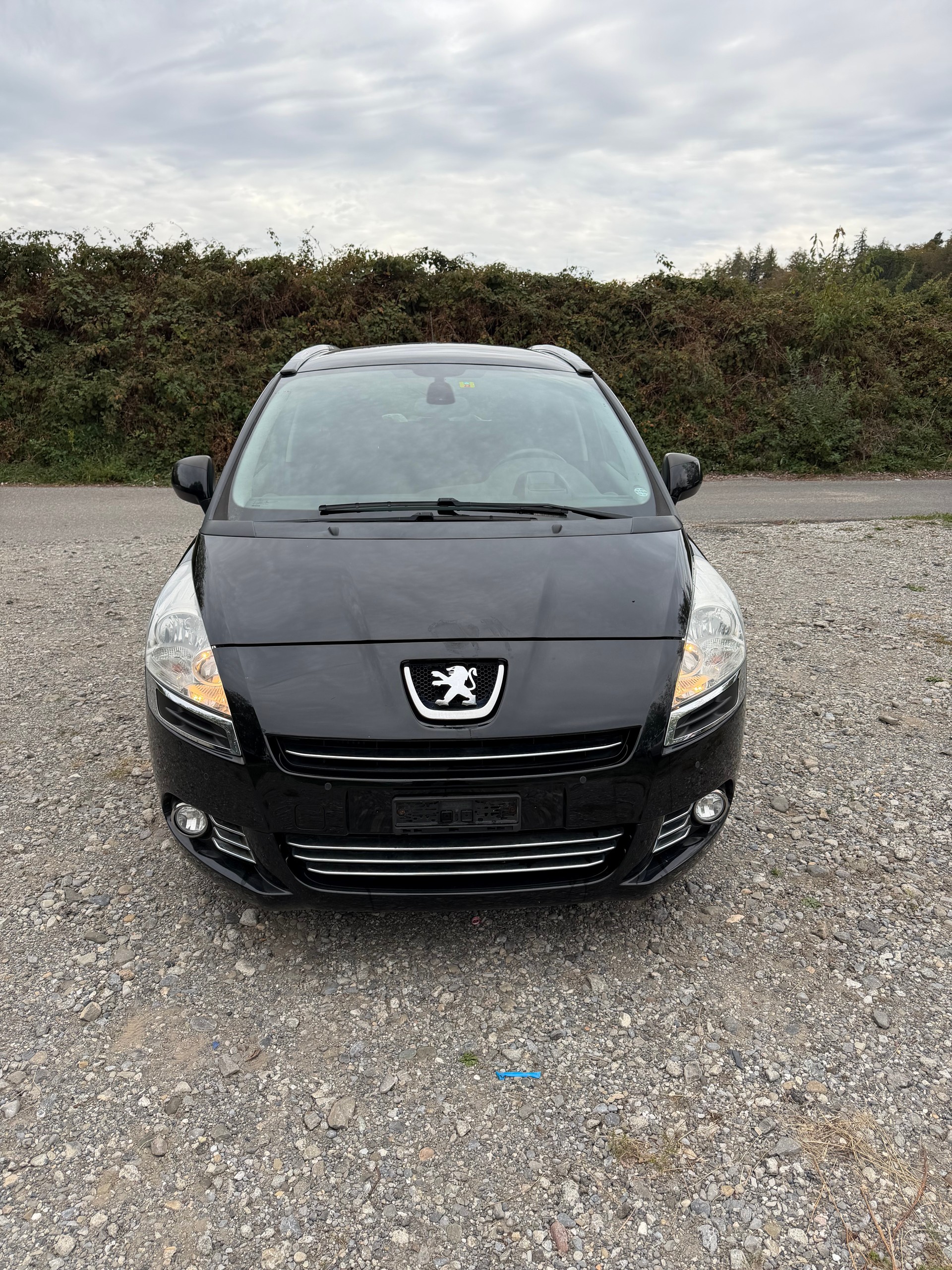 PEUGEOT 5008 1.6 16V T Active-image-0