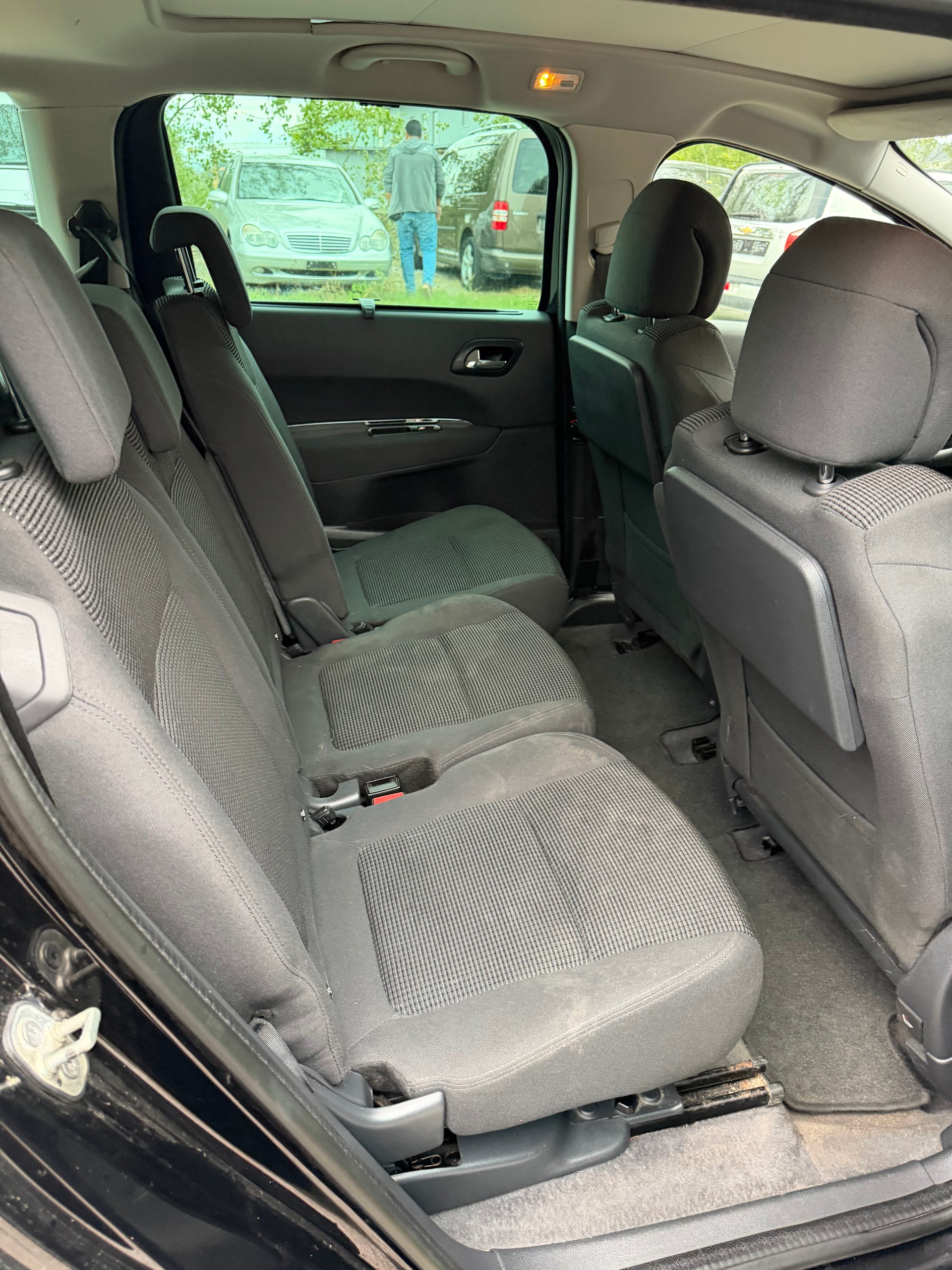 PEUGEOT 5008 1.6 16V T Active-image-6