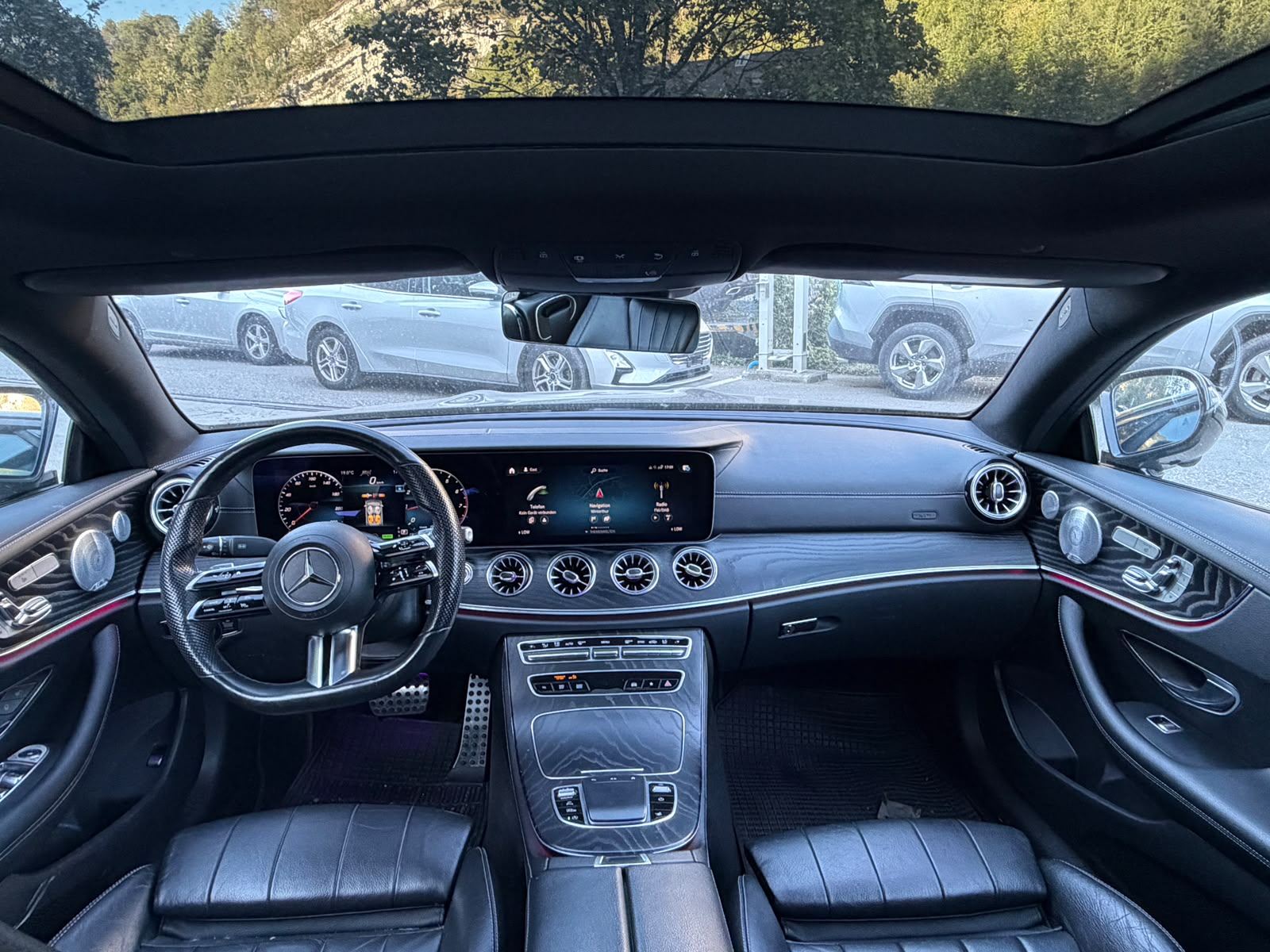 MERCEDES-BENZ E 200 Coupé 4Matic AMG Line 9G-Tronic-image-5