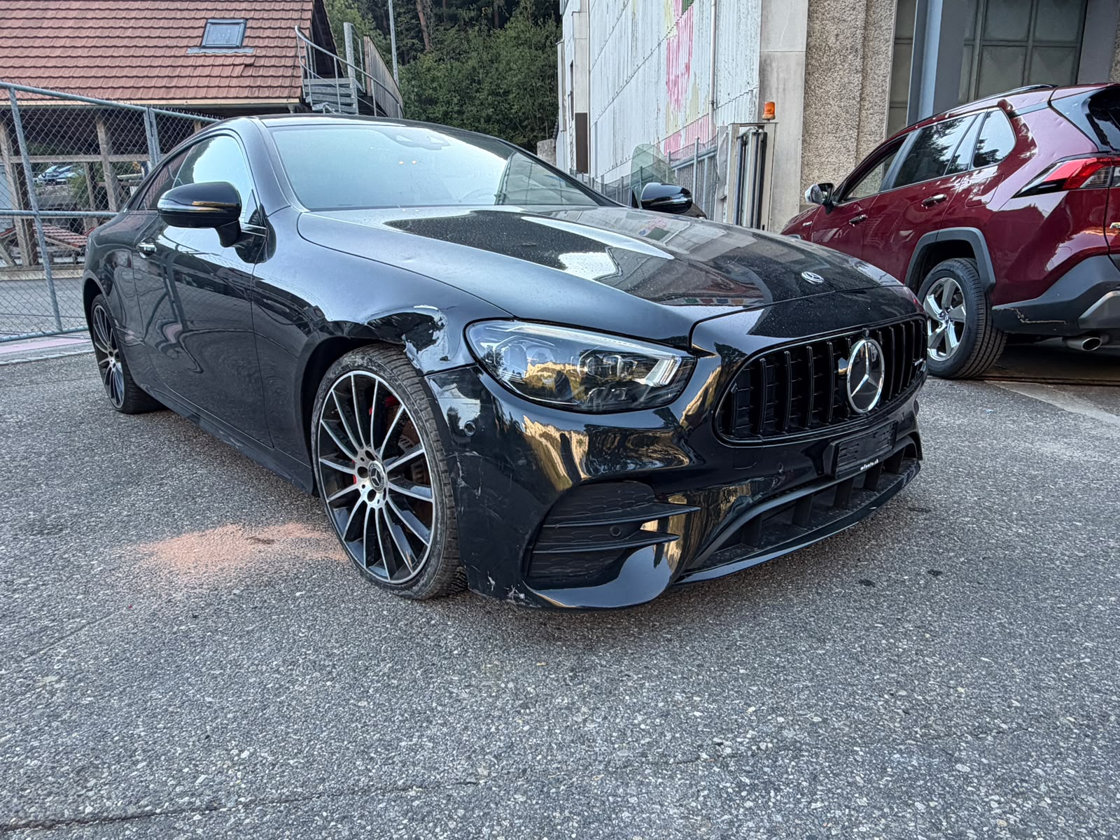MERCEDES-BENZ E 200 Coupé 4Matic AMG Line 9G-Tronic-image-9