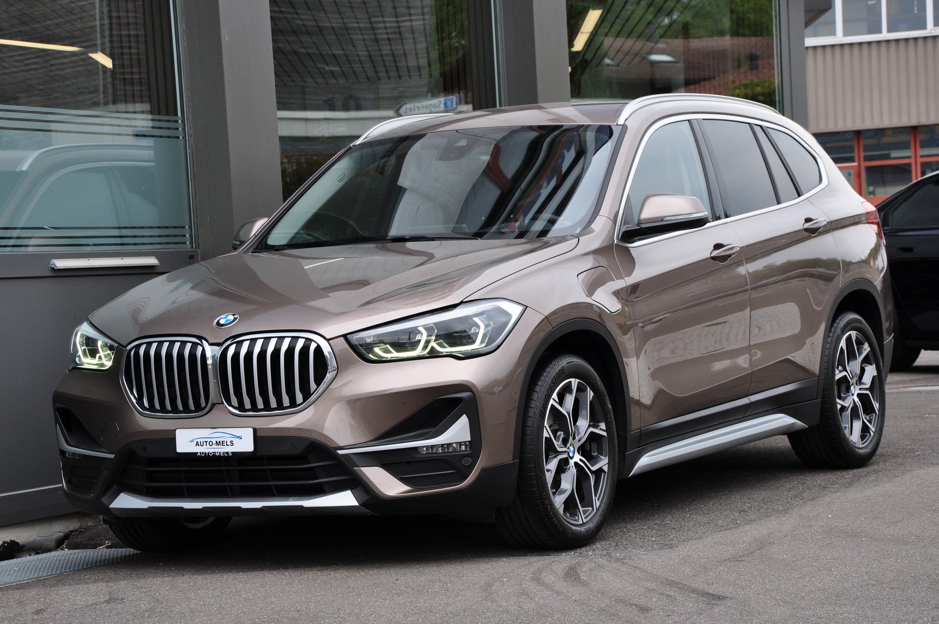 BMW X1 xDrive 25e xLine Steptronic-showroom-element-3