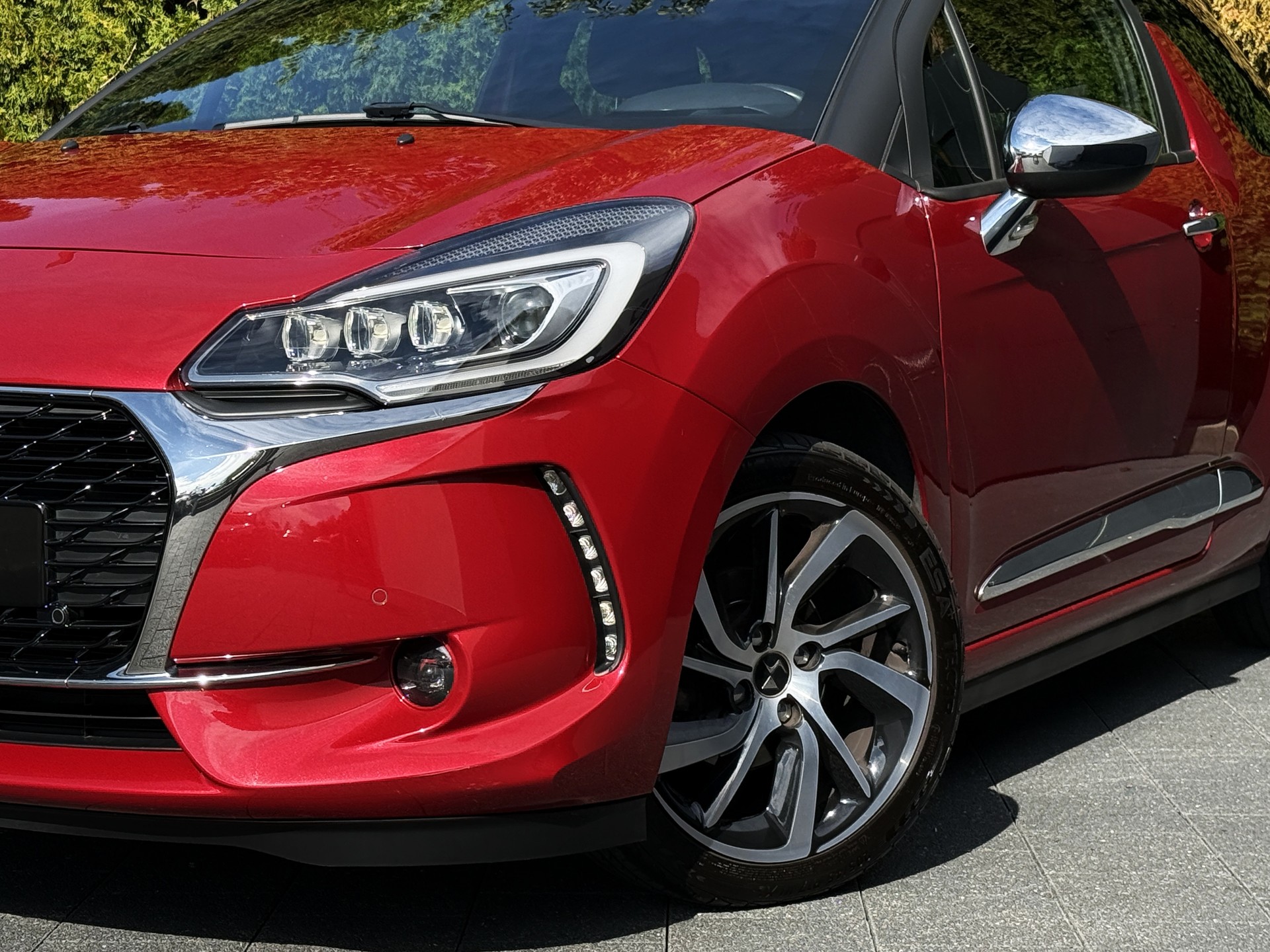 DS AUTOMOBILES DS 3 1.2 PureTech Sport Chic / Ab MFK-showroom-element-3