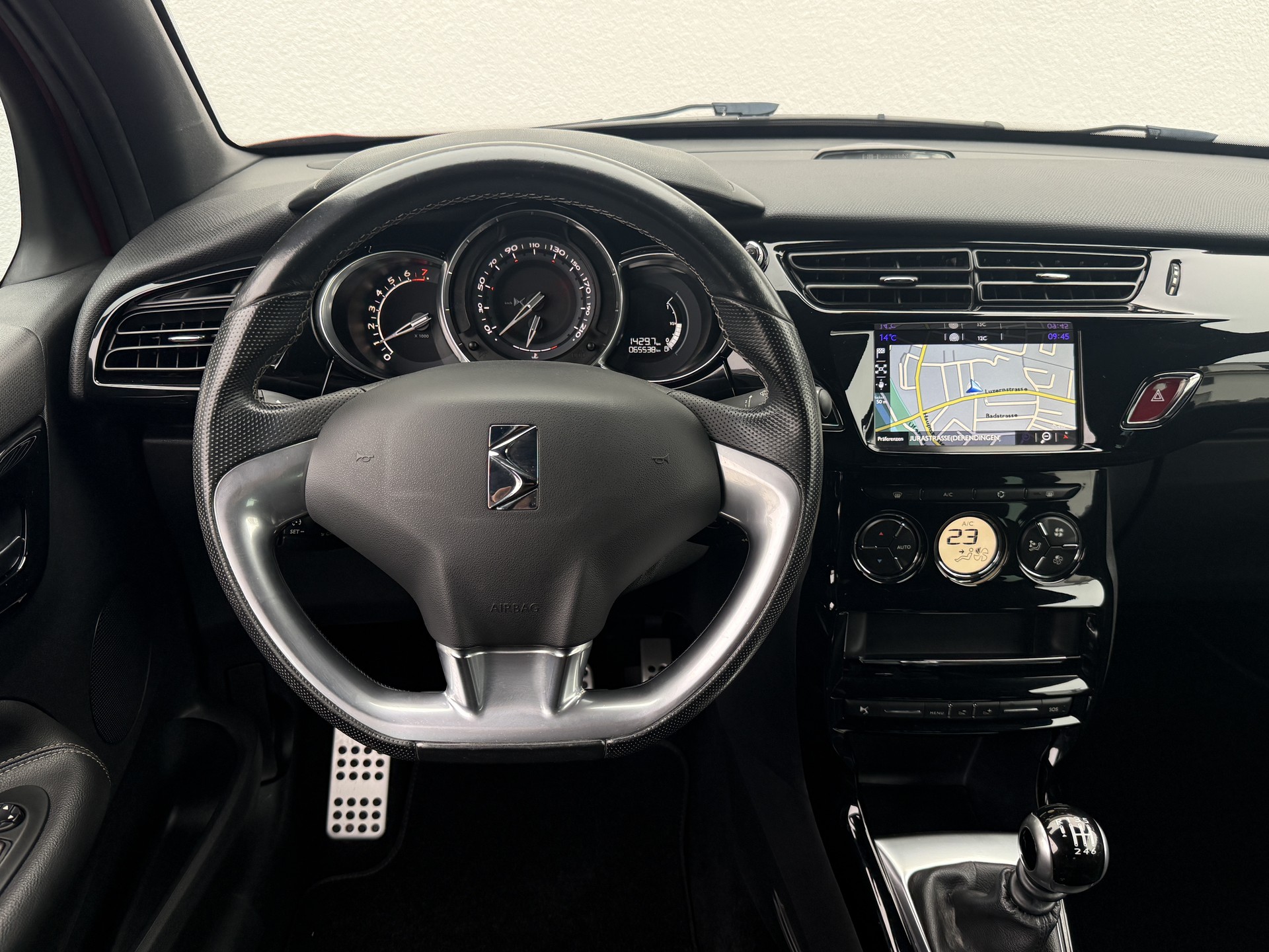 DS AUTOMOBILES DS 3 1.2 PureTech Sport Chic / Ab MFK-image-25
