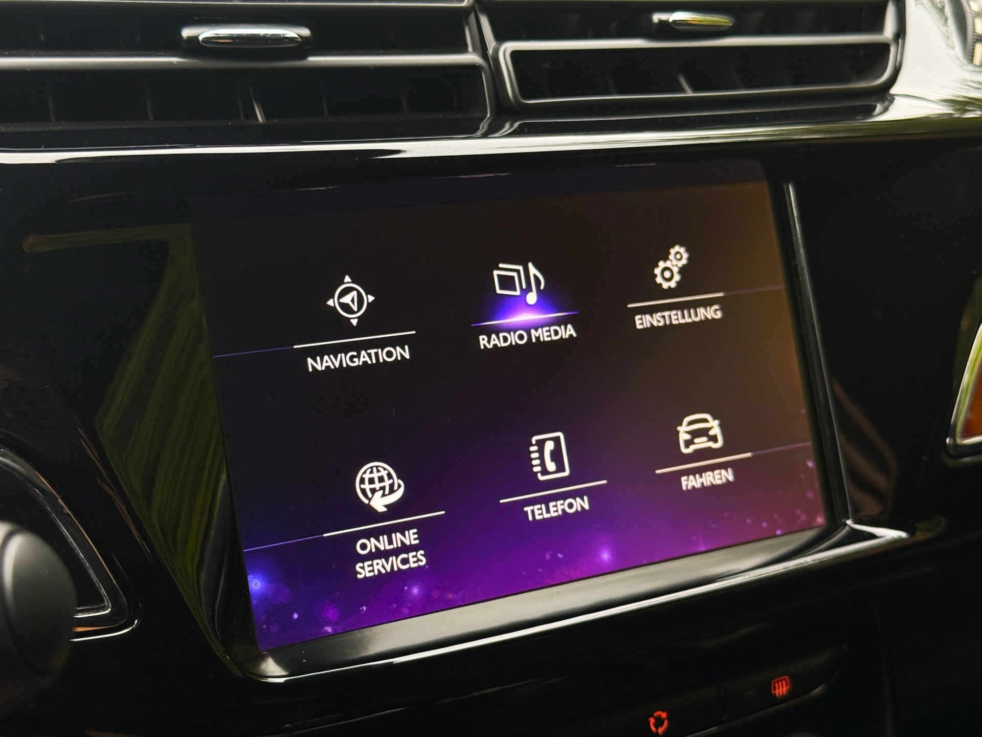 DS AUTOMOBILES DS 3 1.2 PureTech Sport Chic / Ab MFK-image-28