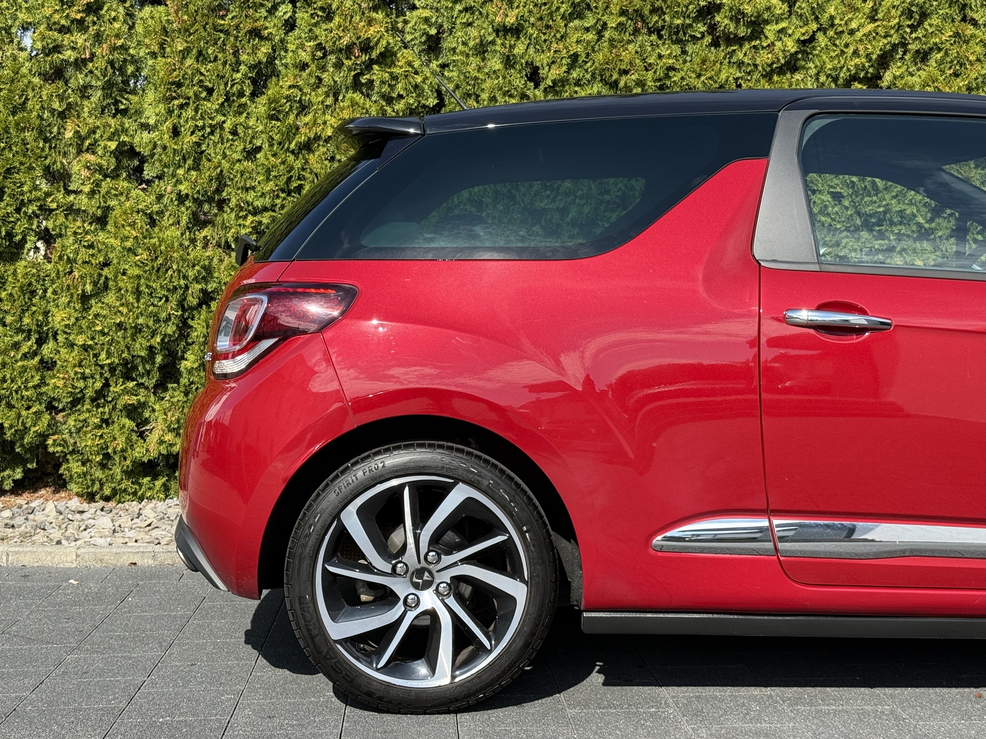 DS AUTOMOBILES DS 3 1.2 PureTech Sport Chic / Ab MFK-image-12
