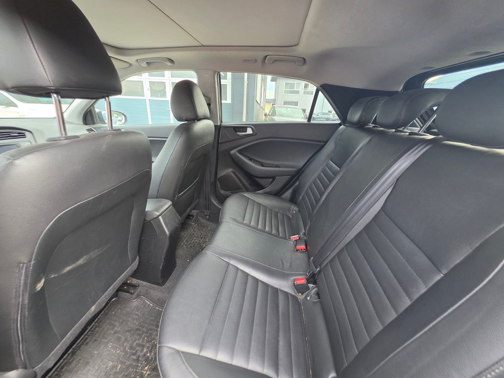 HYUNDAI i20 1.0 T-GDi Vertex-image-8
