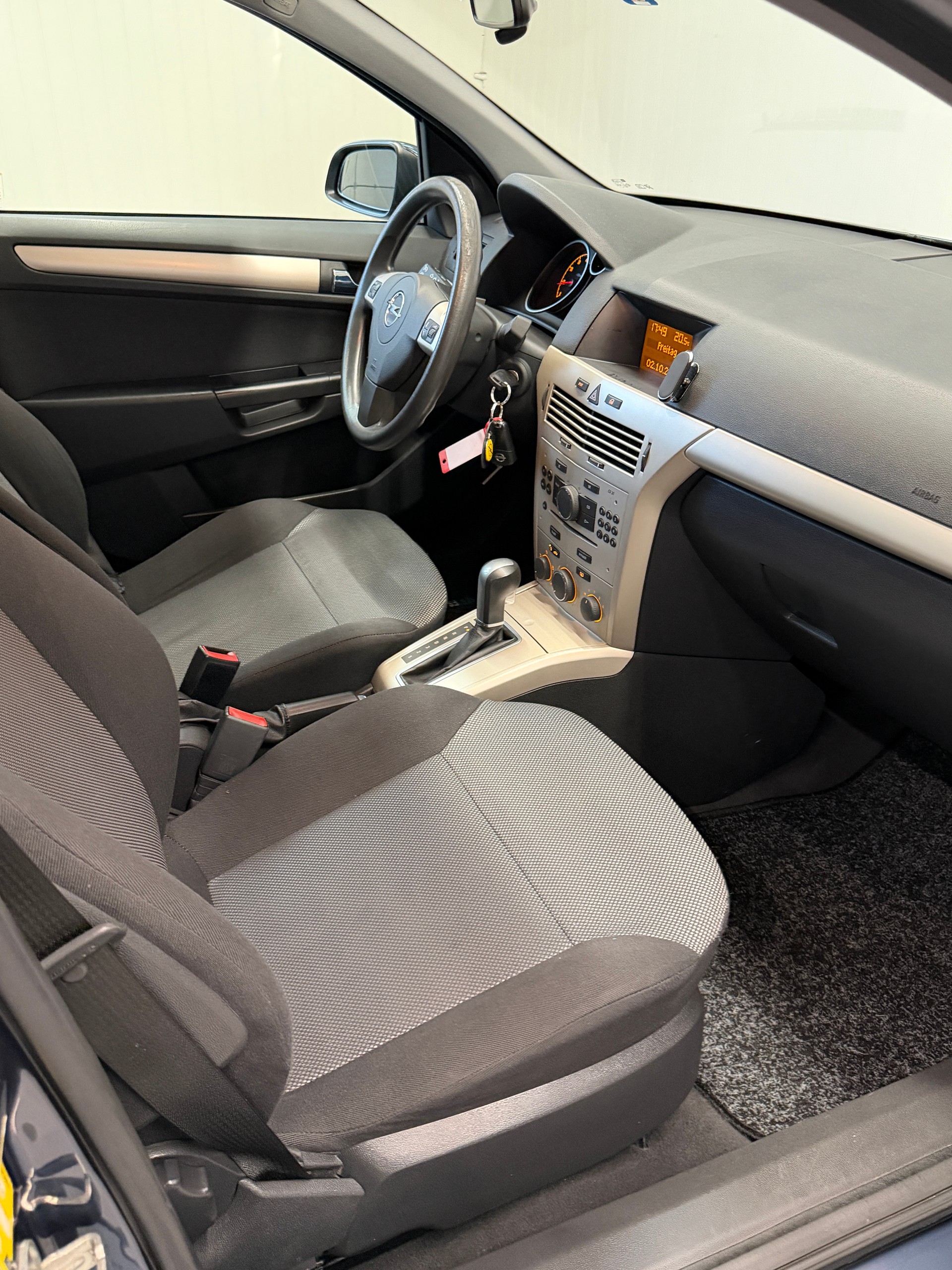 OPEL Astra 1.8i 16V Automatic - frisch ab MFK und Service-image-10