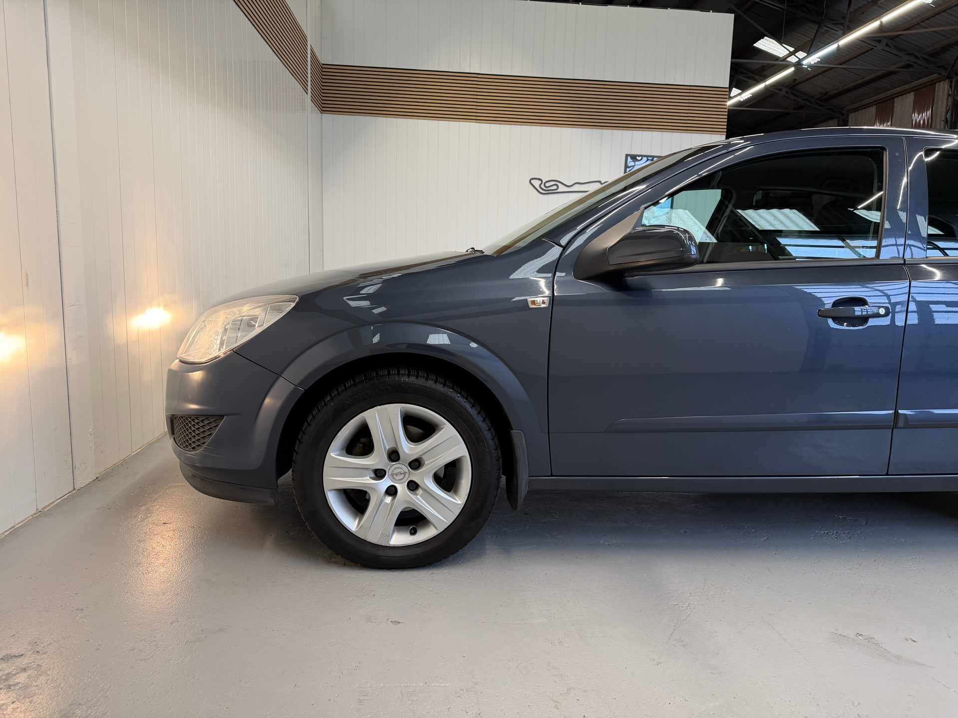 OPEL Astra 1.8i 16V Automatic - frisch ab MFK und Service-image-7