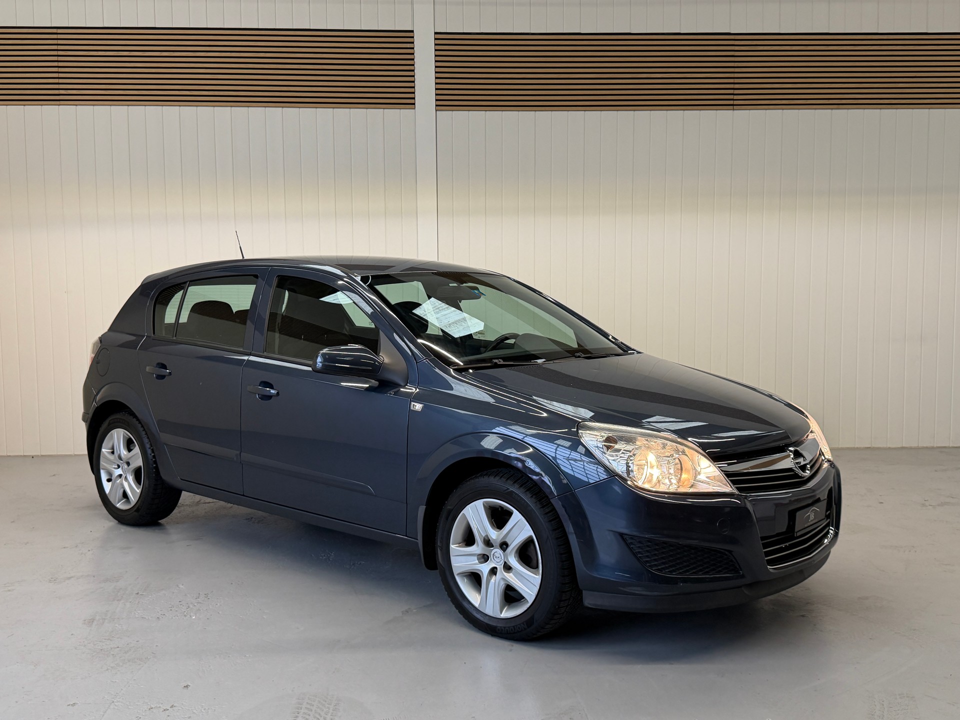 OPEL Astra 1.8i 16V Automatic - frisch ab MFK und Service-image-6