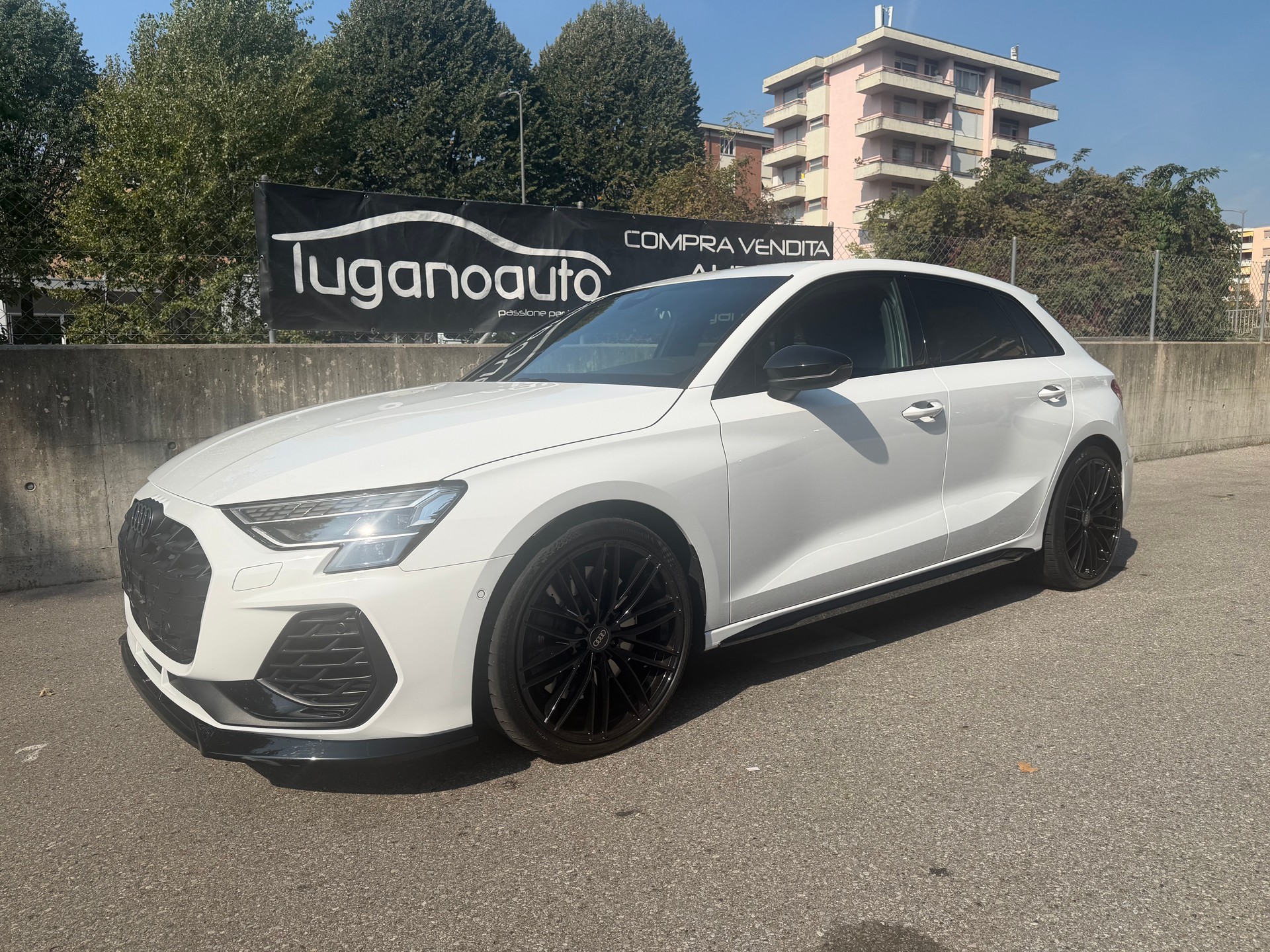 AUDI S3 Sportback TFSI quattro S-tronic-image-1