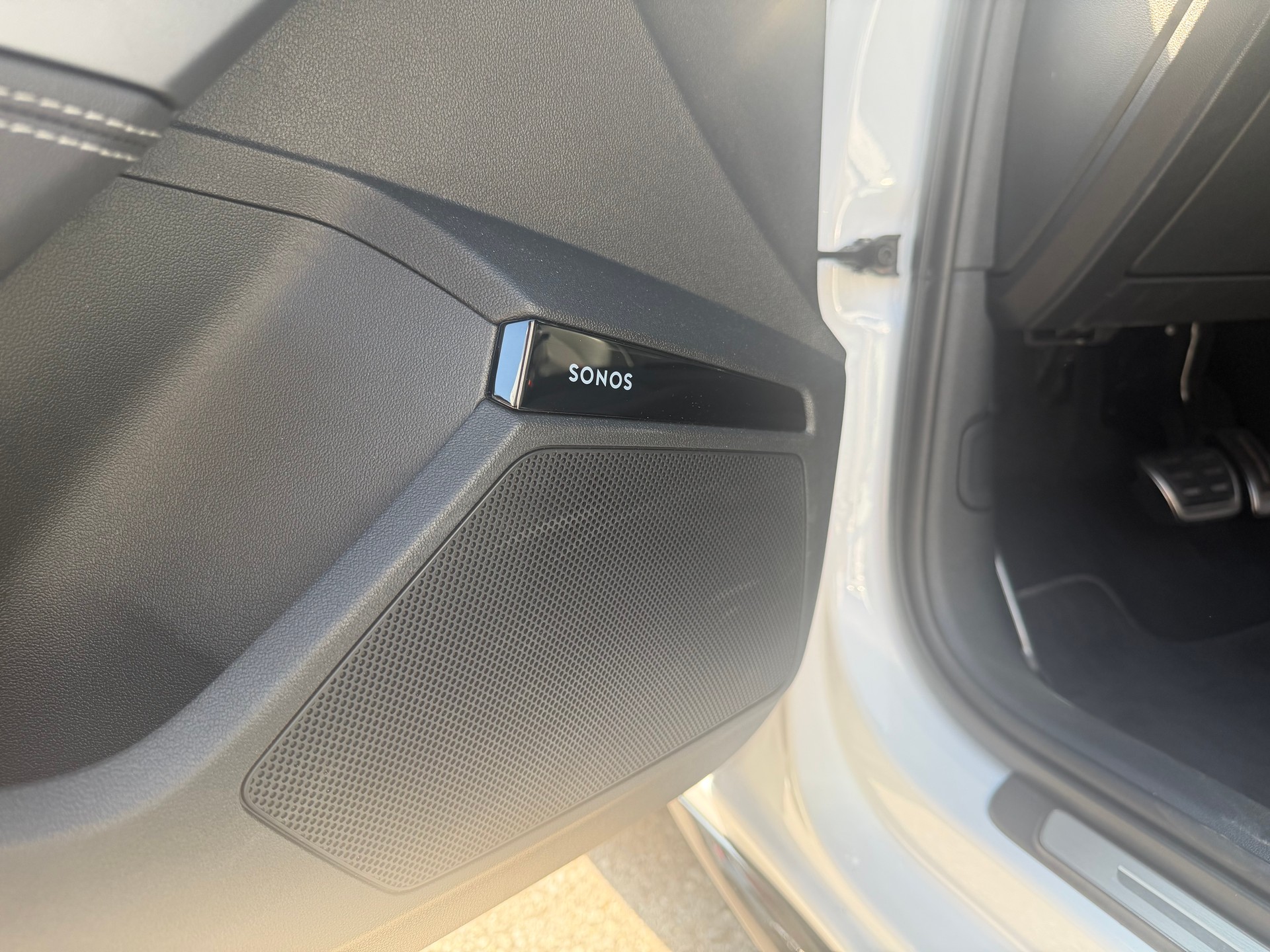AUDI S3 Sportback TFSI quattro S-tronic-image-9