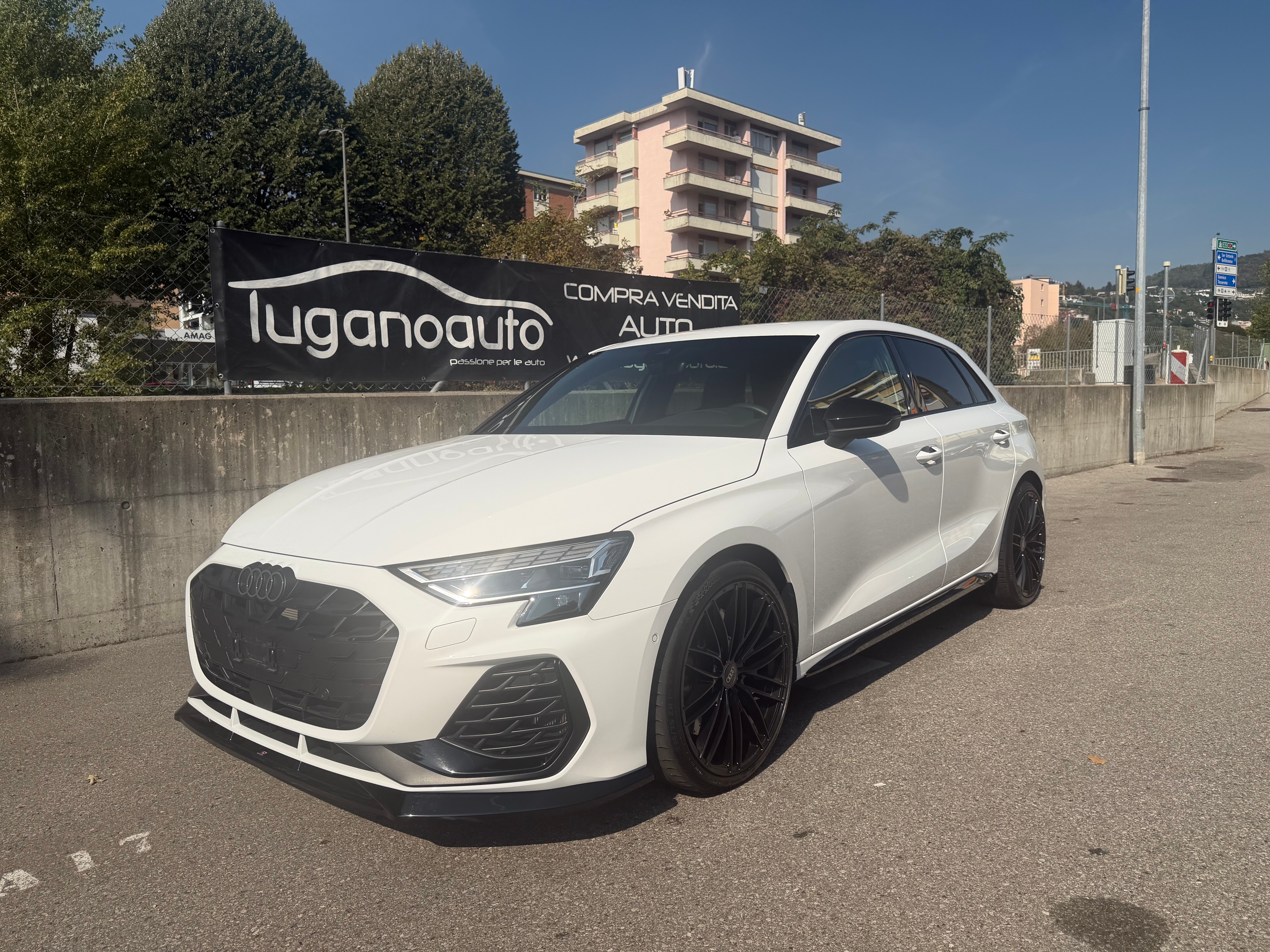 Car photo