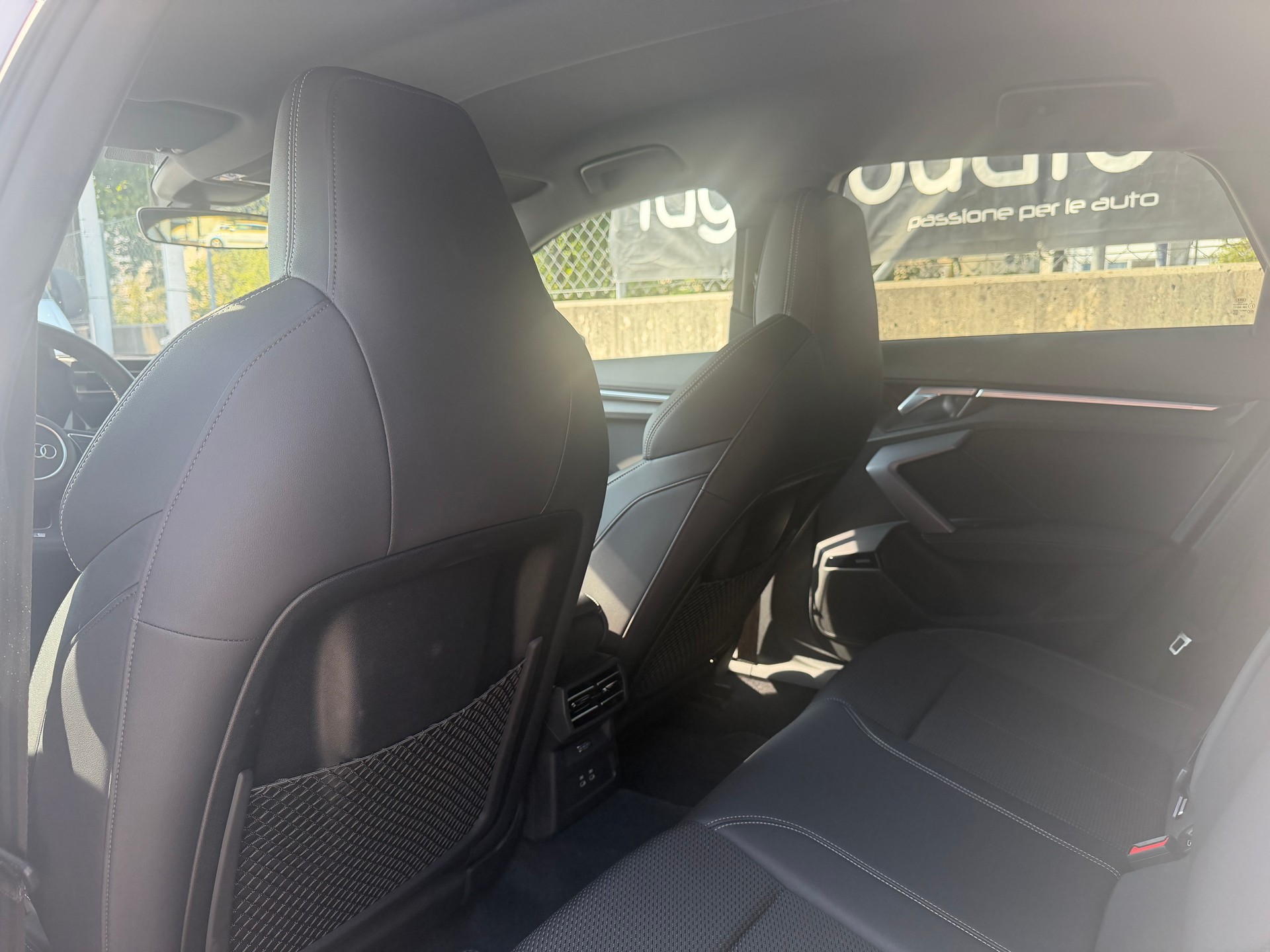 AUDI S3 Sportback TFSI quattro S-tronic-image-5