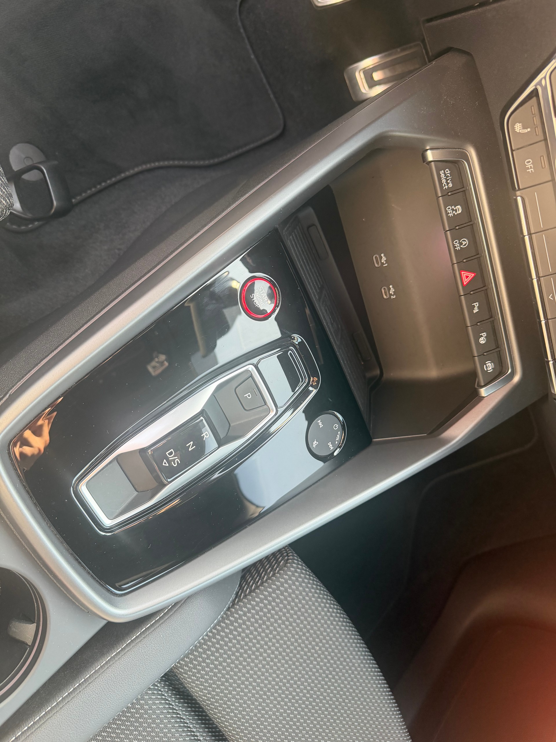 AUDI S3 Sportback TFSI quattro S-tronic-image-7