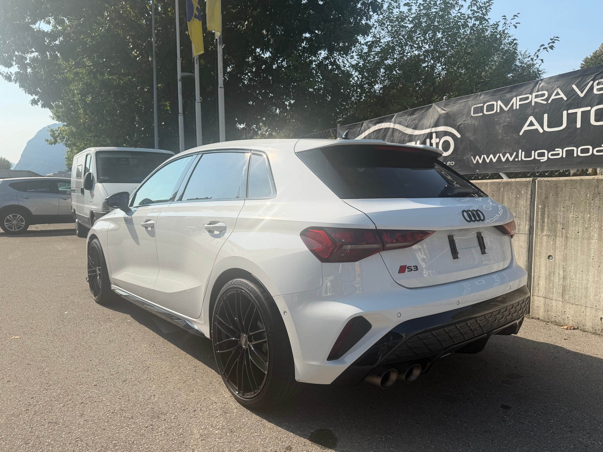 AUDI S3 Sportback TFSI quattro S-tronic-image-3