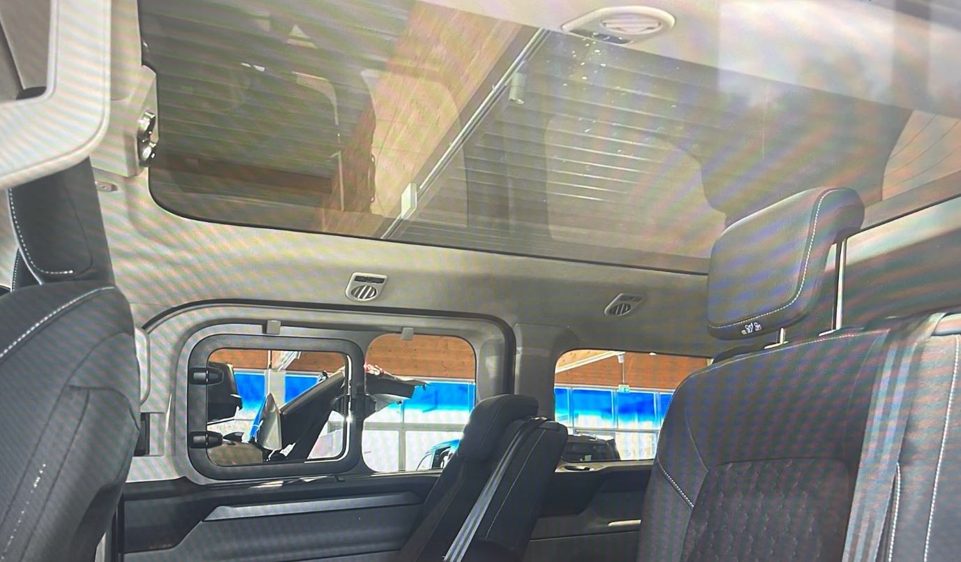 FORD Tourneo Bus 320 L1H1 Titanium Automat 4x4-image-1