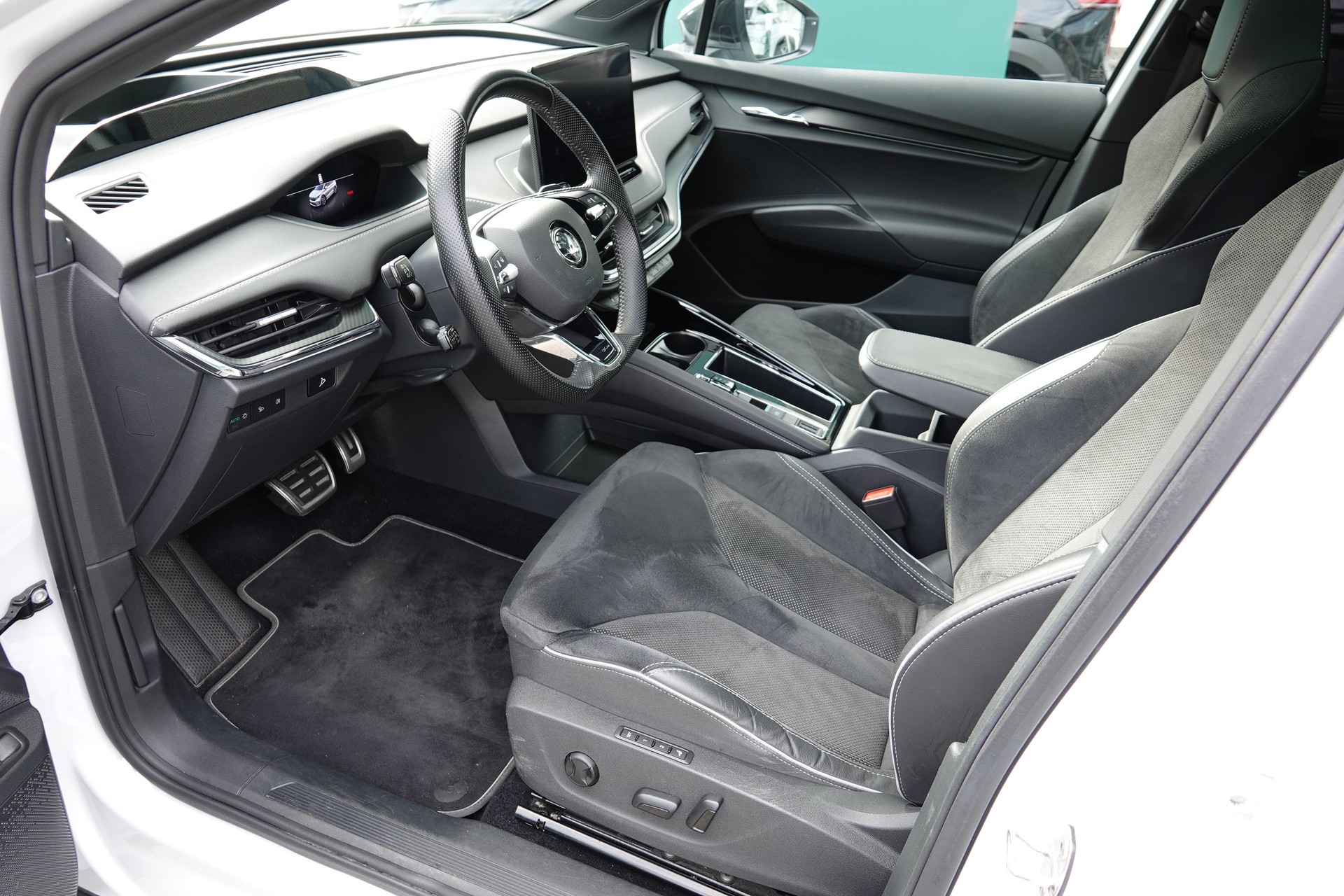 SKODA Enyaq iV 80 SportLine-image-8
