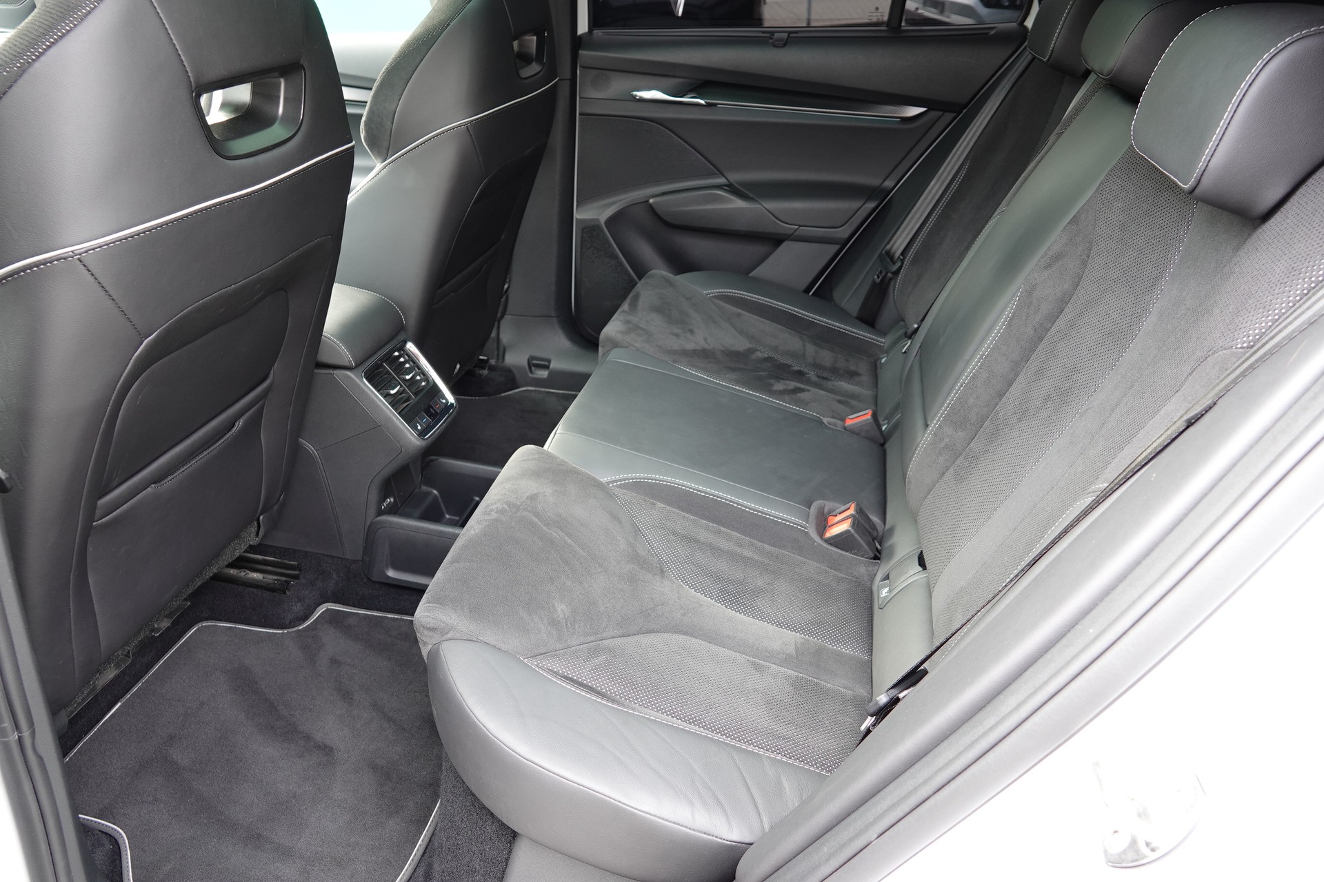SKODA Enyaq iV 80 SportLine-image-15
