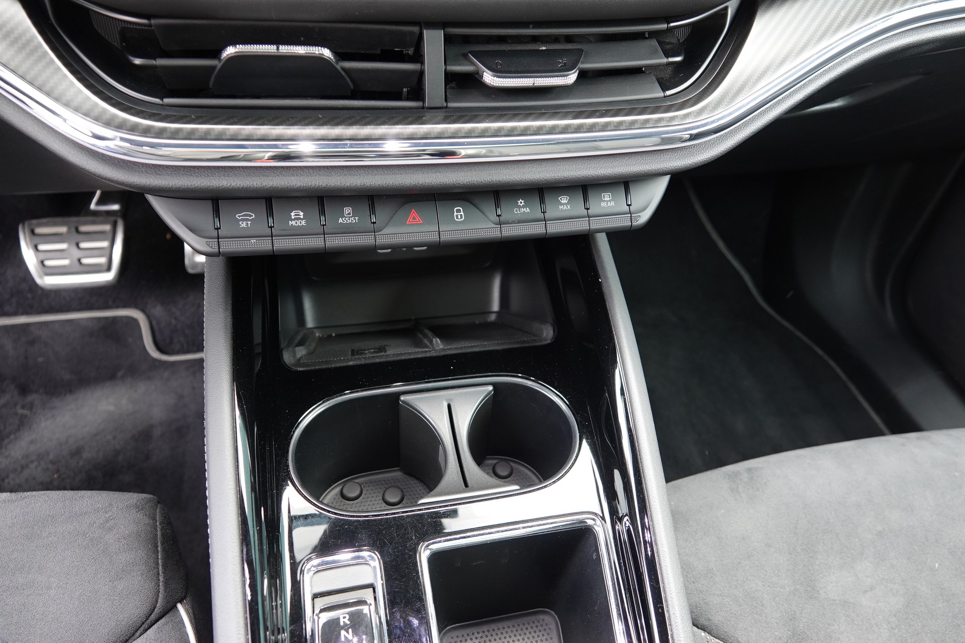 SKODA Enyaq iV 80 SportLine-image-13