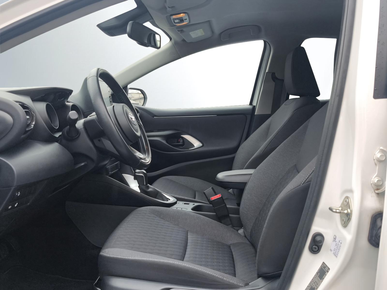 TOYOTA Yaris 1.5 VVT-i HSD Trend-image-10