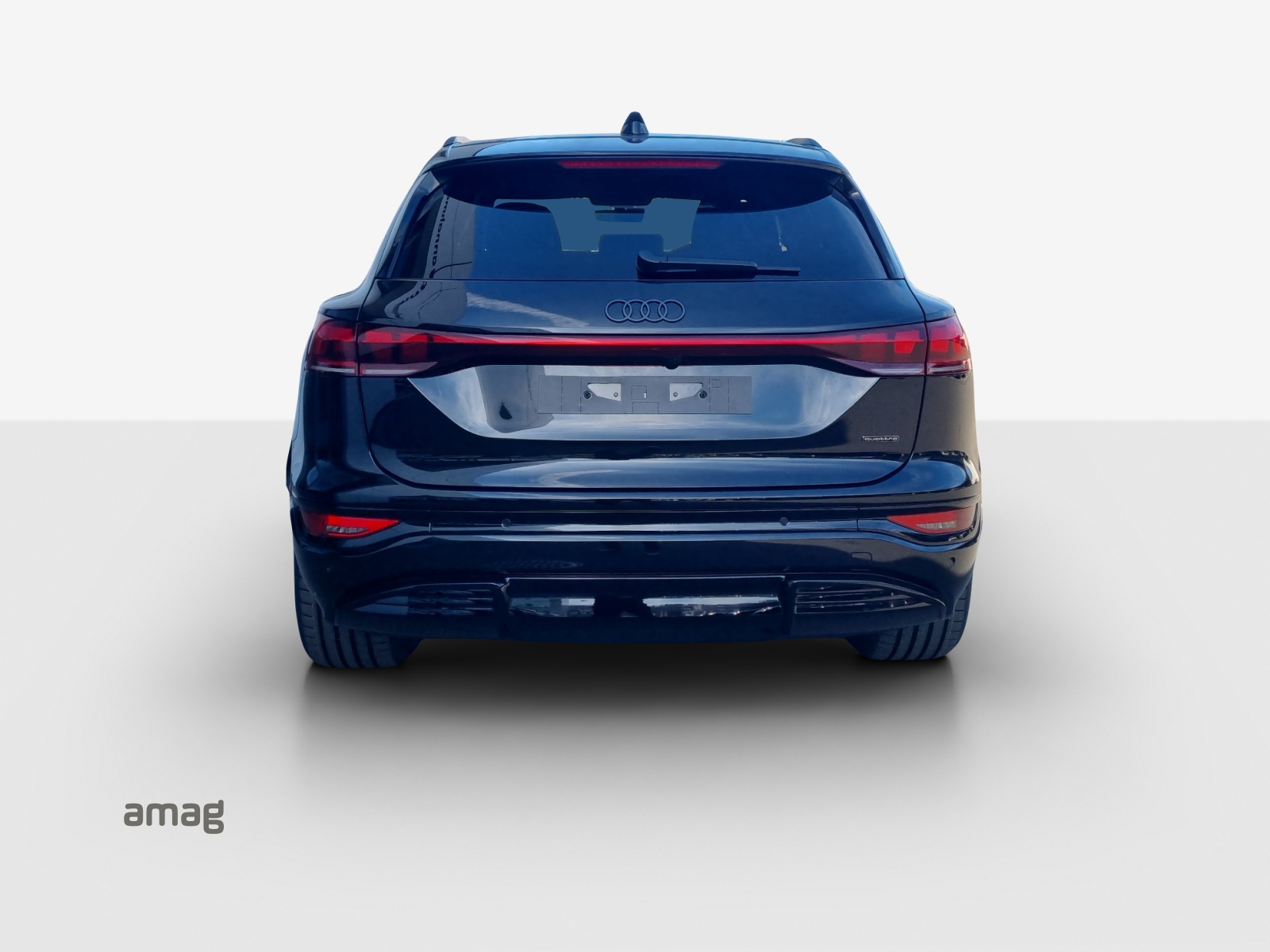 AUDI Q6 e-tron quattro-image-3
