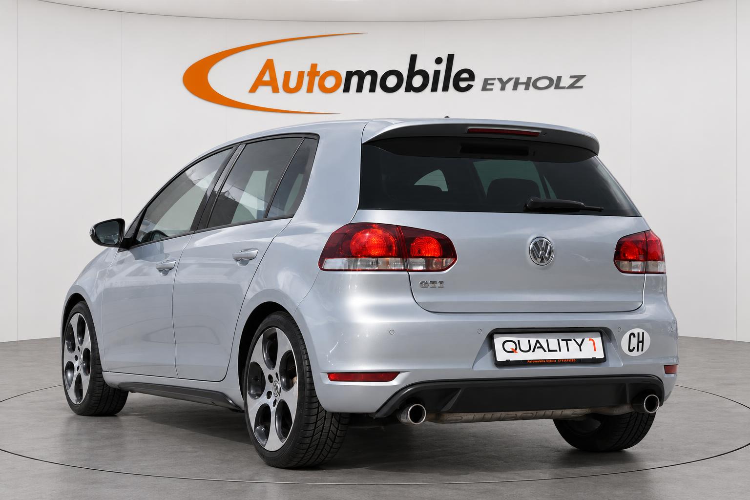 VW Golf 2.0 TSI GTI-image-5