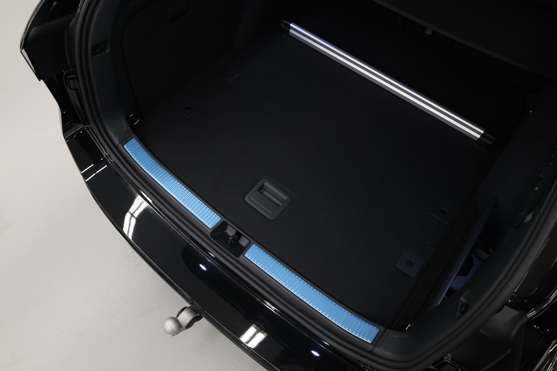 VW Passat Variant 2.0 TDI R-Line DSG 4motion-image-36