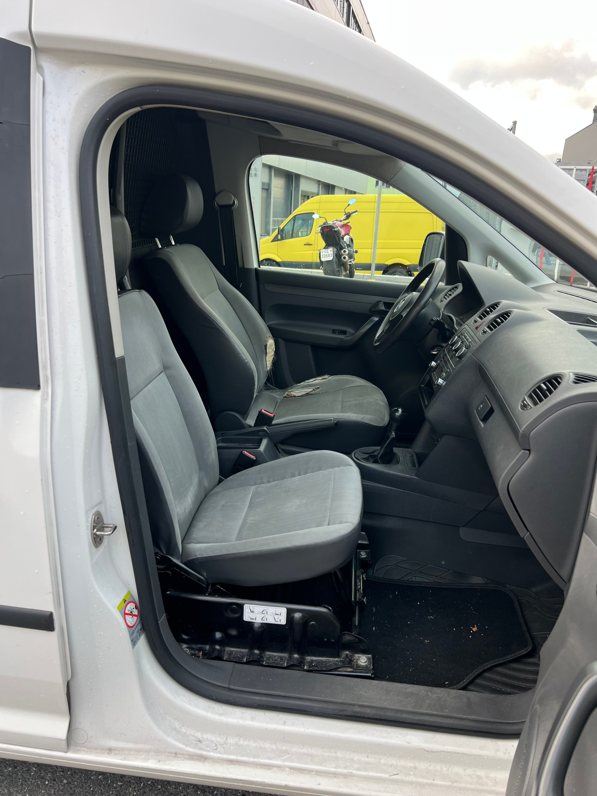 VW Caddy 2.0 EcoFuel-image-12