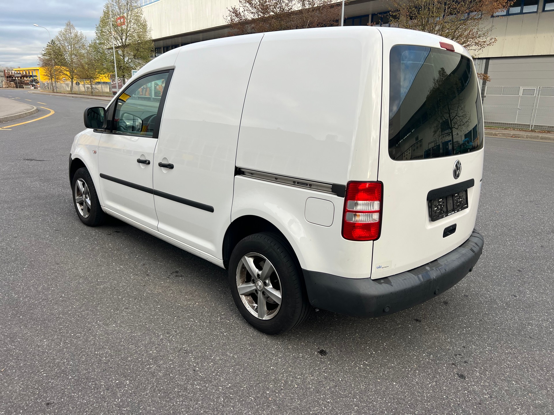 VW Caddy 2.0 EcoFuel-image-3
