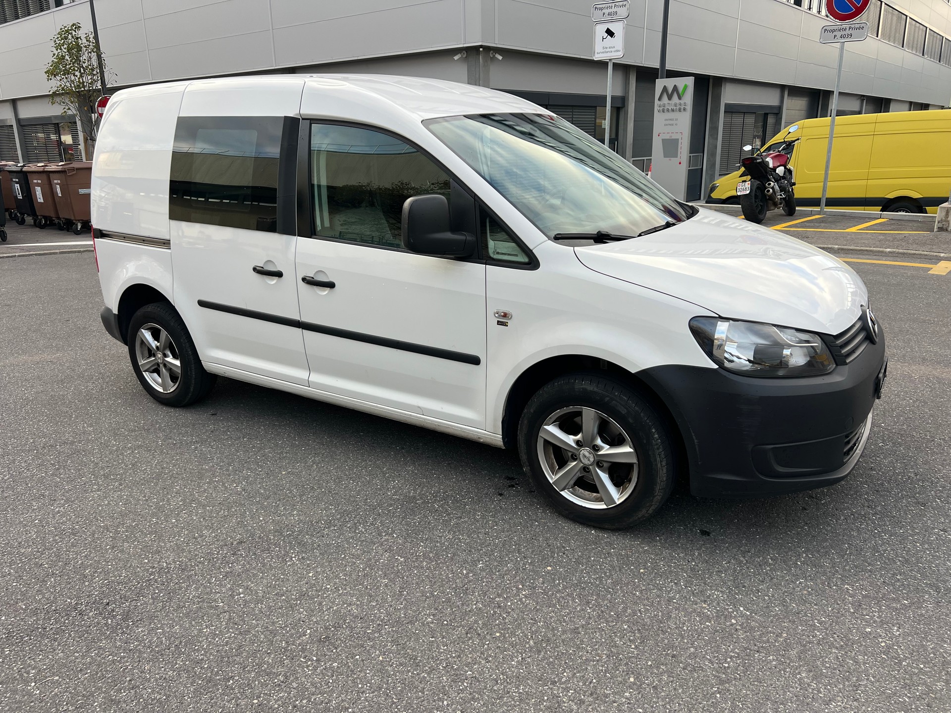 VW Caddy 2.0 EcoFuel-image-7