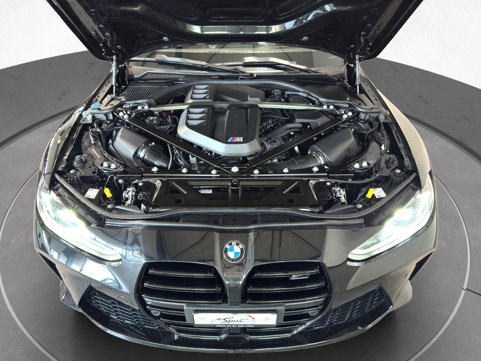 BMW M3 Competition M xDrive-image-16