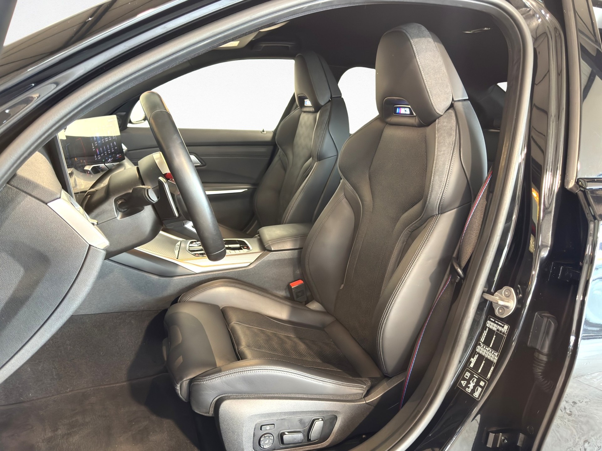 BMW M3 Competition M xDrive-image-8