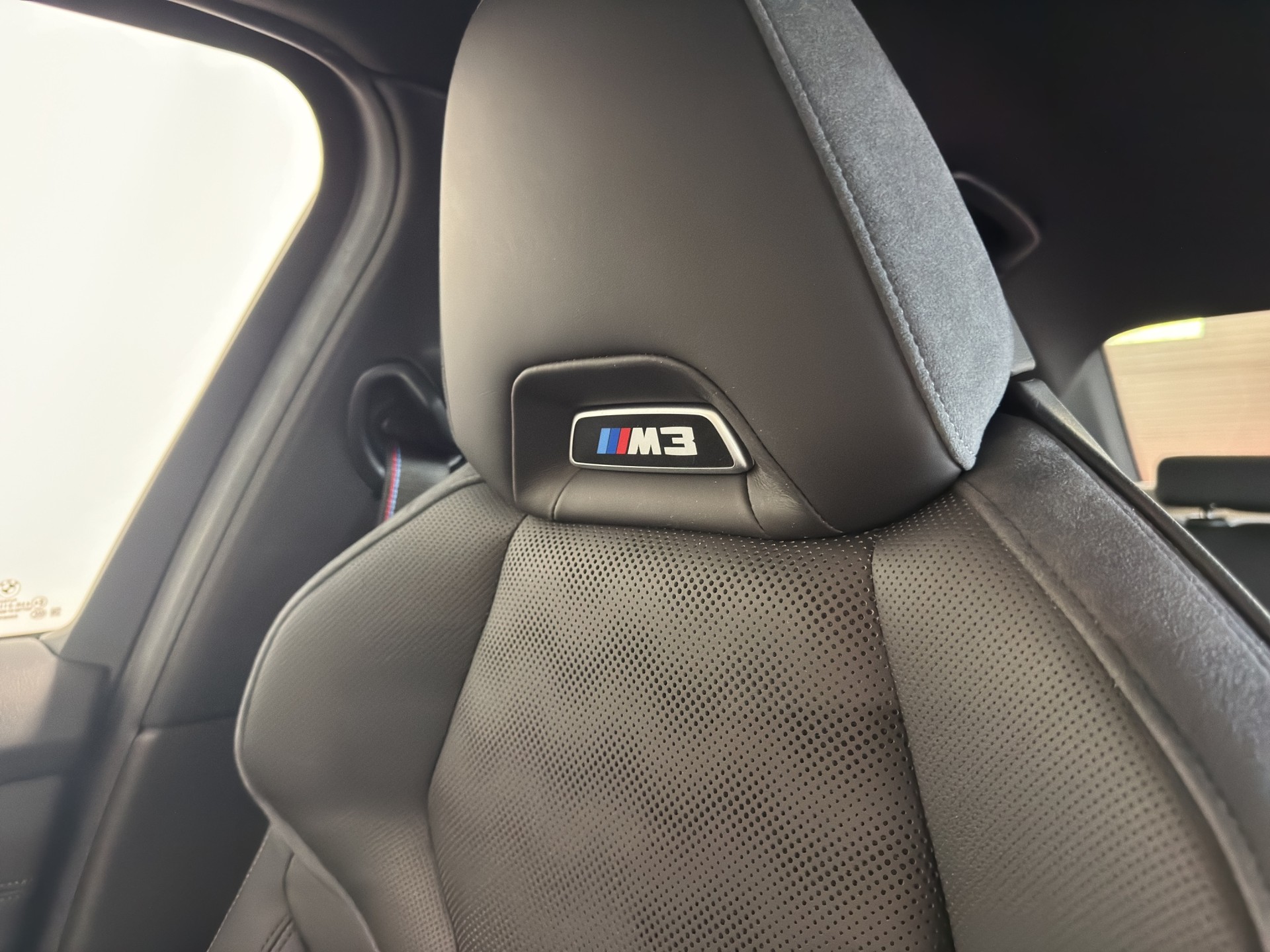 BMW M3 Competition M xDrive-image-28