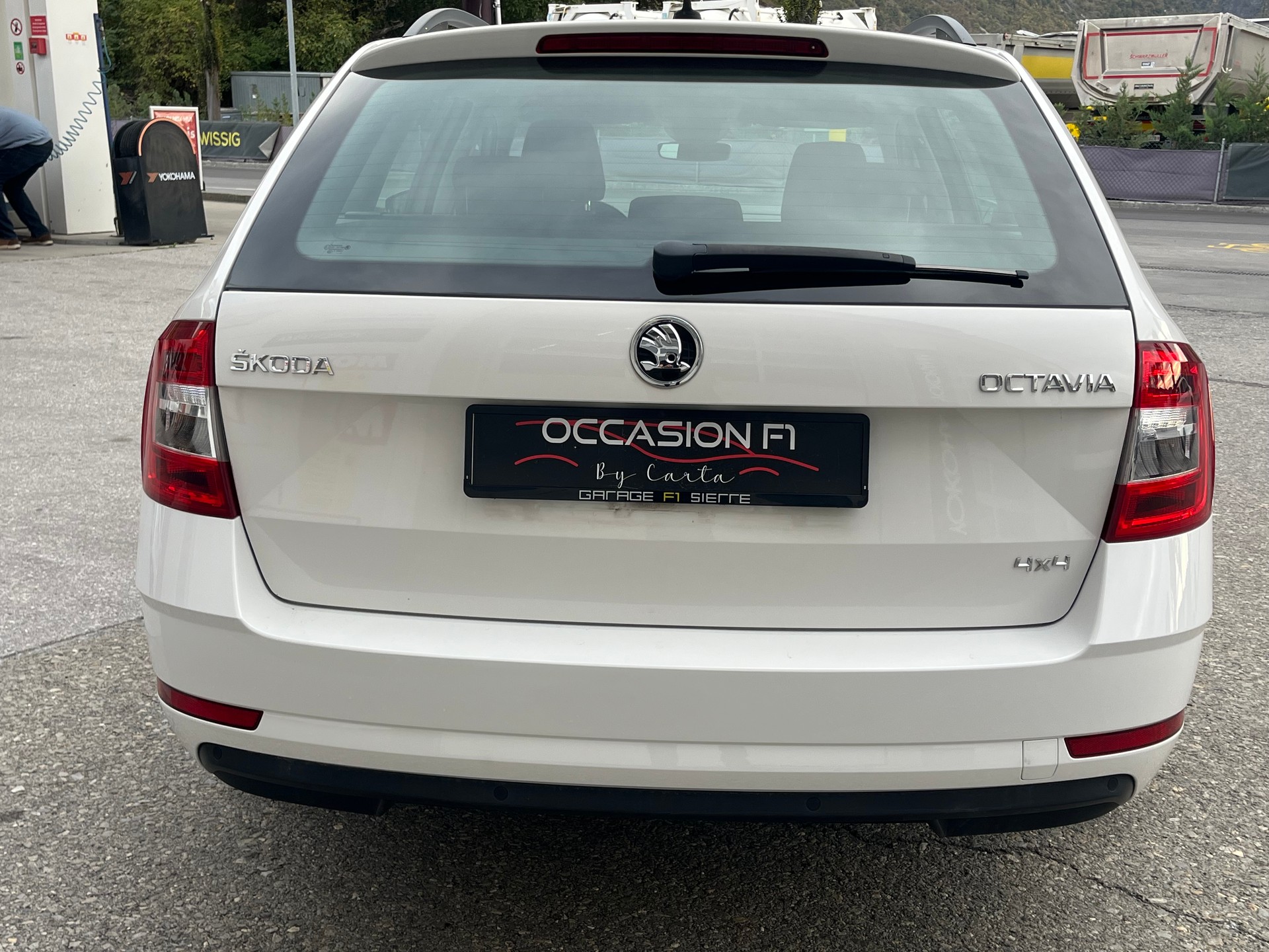 SKODA Octavia Combi 1.6 TDI Ambition 4x4-image-4