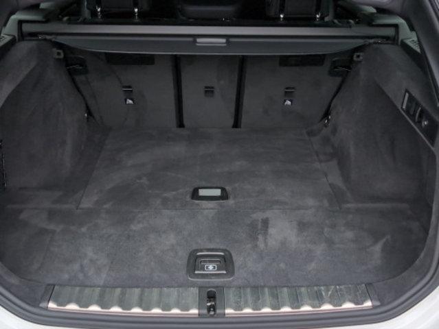 BMW 3er Reihe G20 320d xDrive SAG-image-12