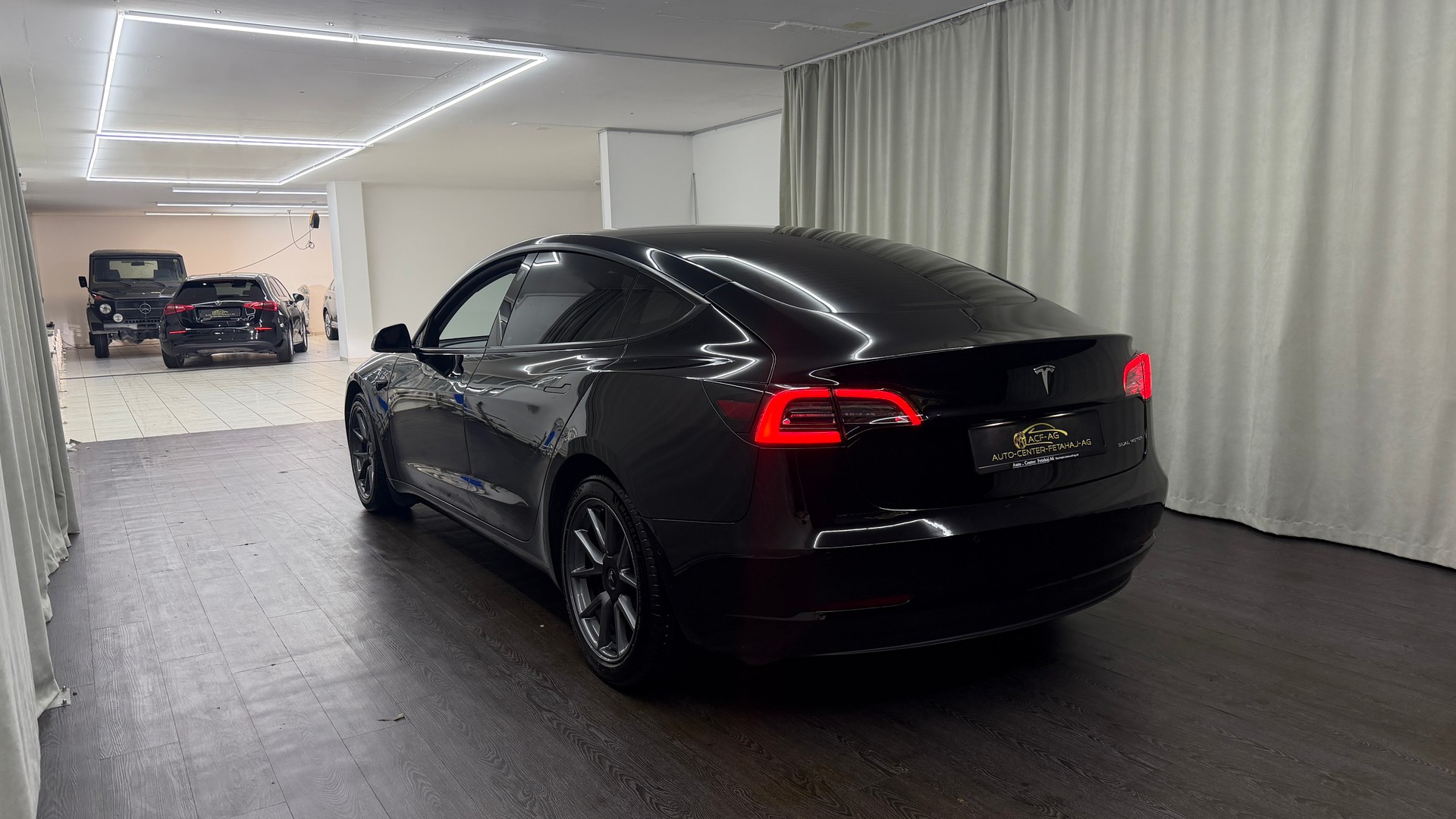 TESLA Model 3 Long Range Dual Motor AWD-image-5